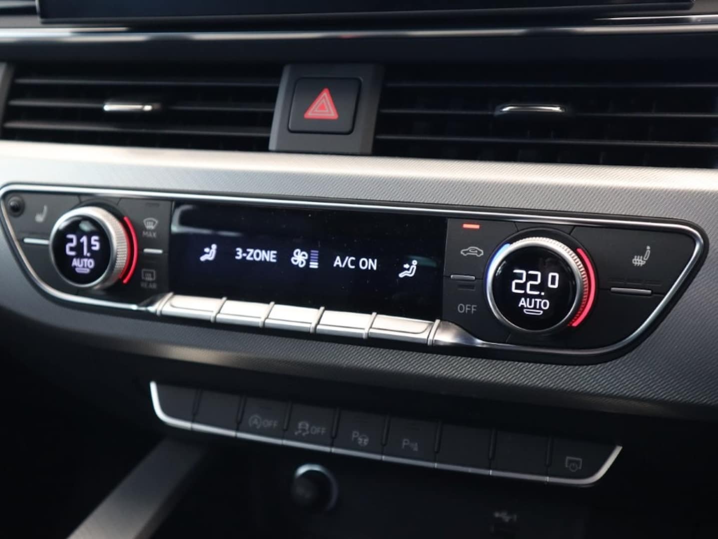 Audi A4 Avant 35 TFSI advanced for more details contact your dealer