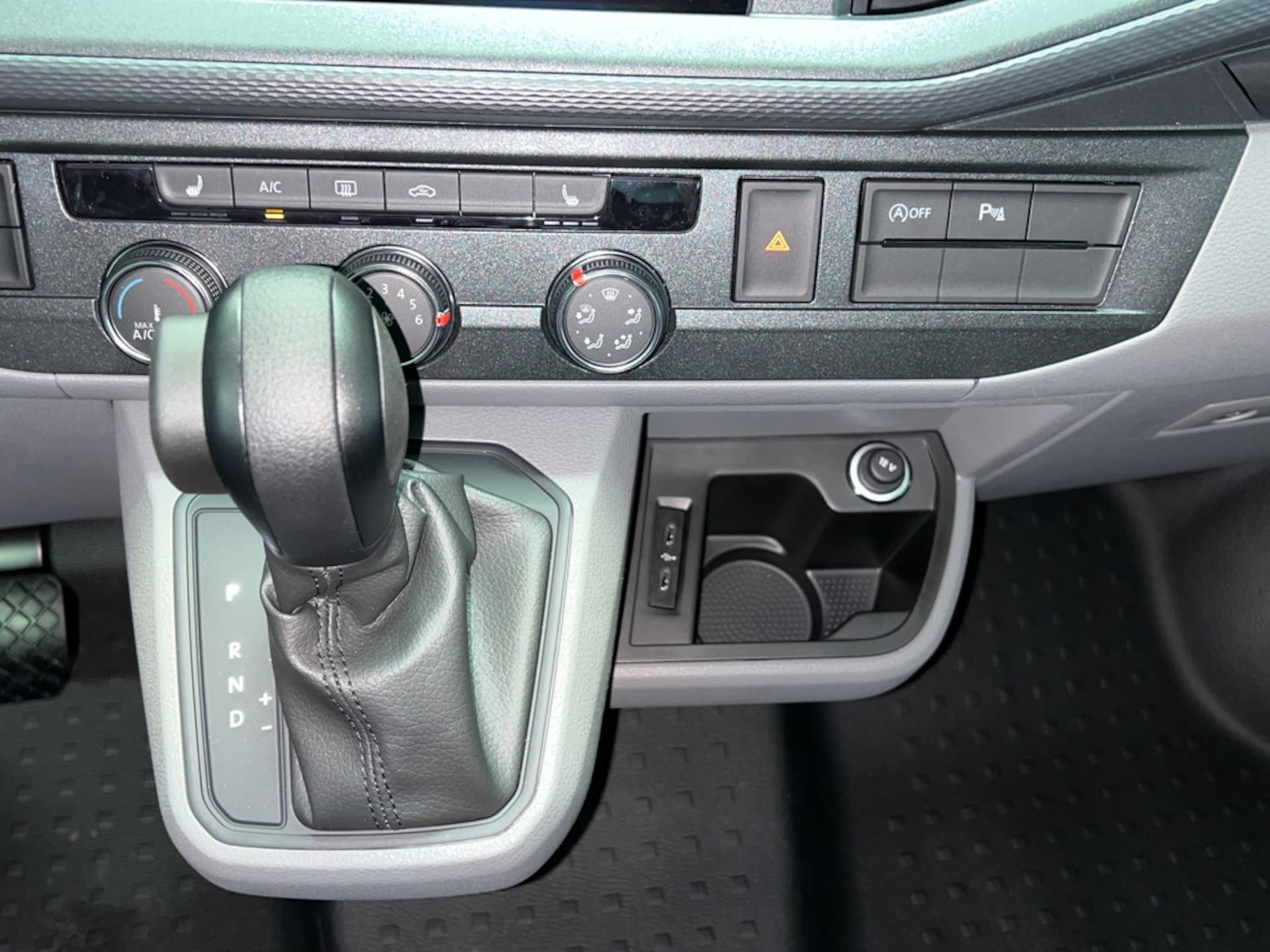 Volkswagen T6.1 Transporter Kombi kurzer Radstand