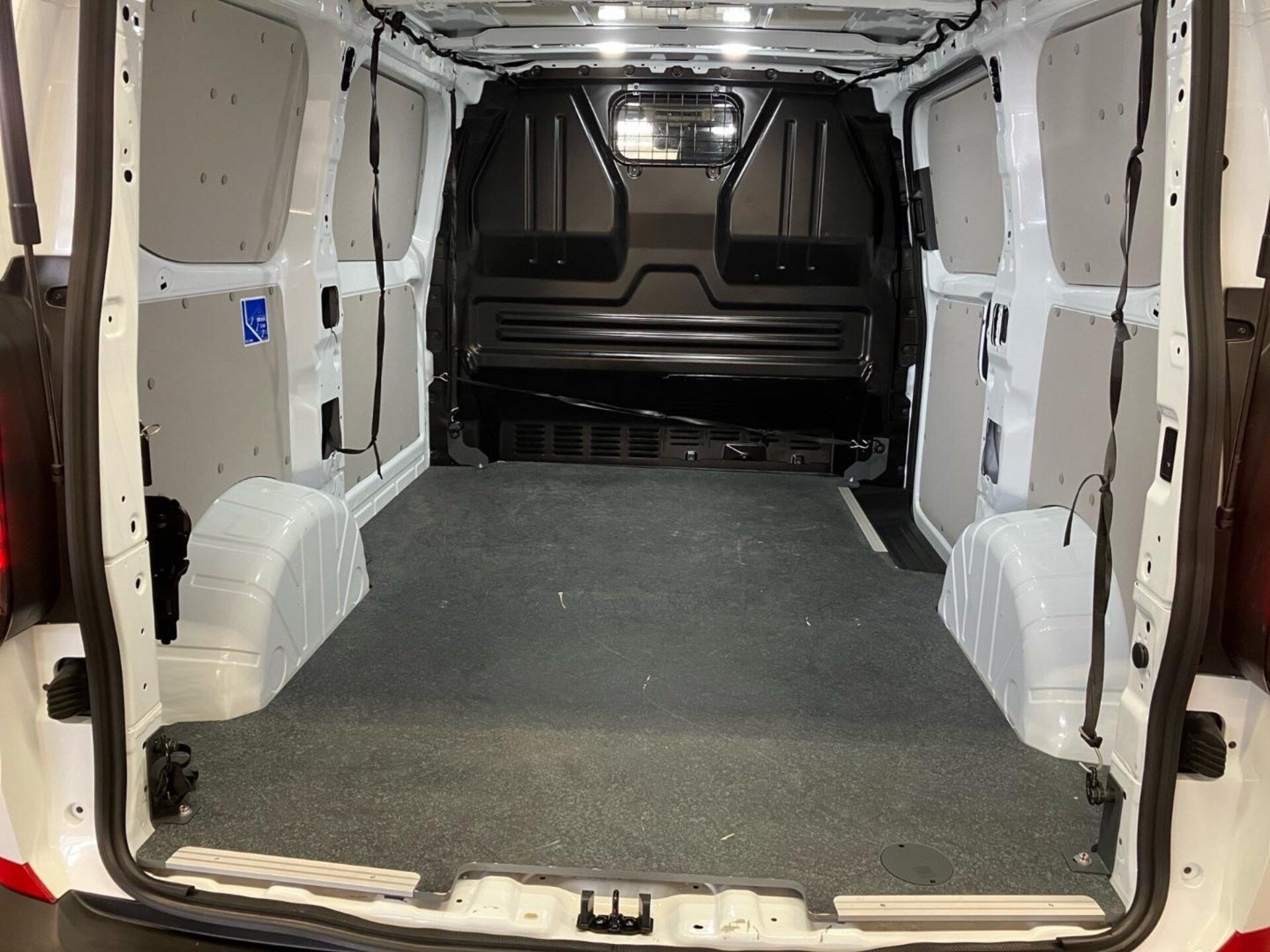 Volkswagen Transporter Kasten kurzer Radstand