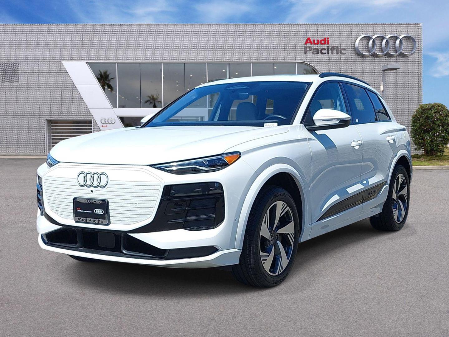 2025 Audi Q6 e-tron Premium quattro's photo