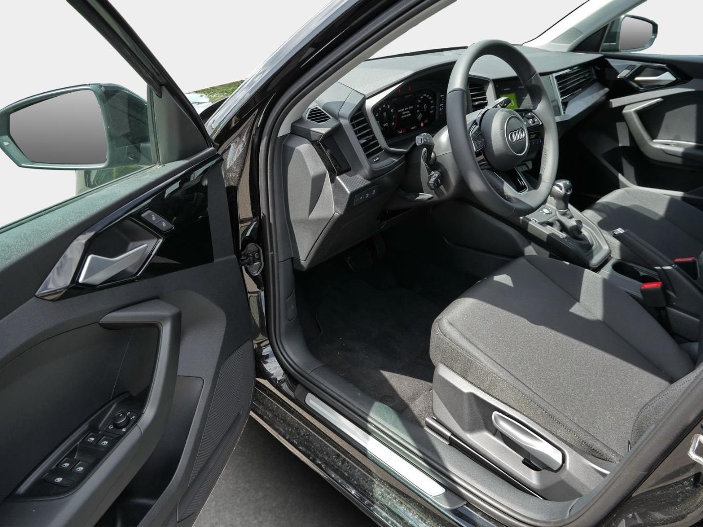 Bild über Audi A1 Sportback advanced 25 TFSI S tronic - für weitere Informationen kontaktieren Sie den Audi Partner