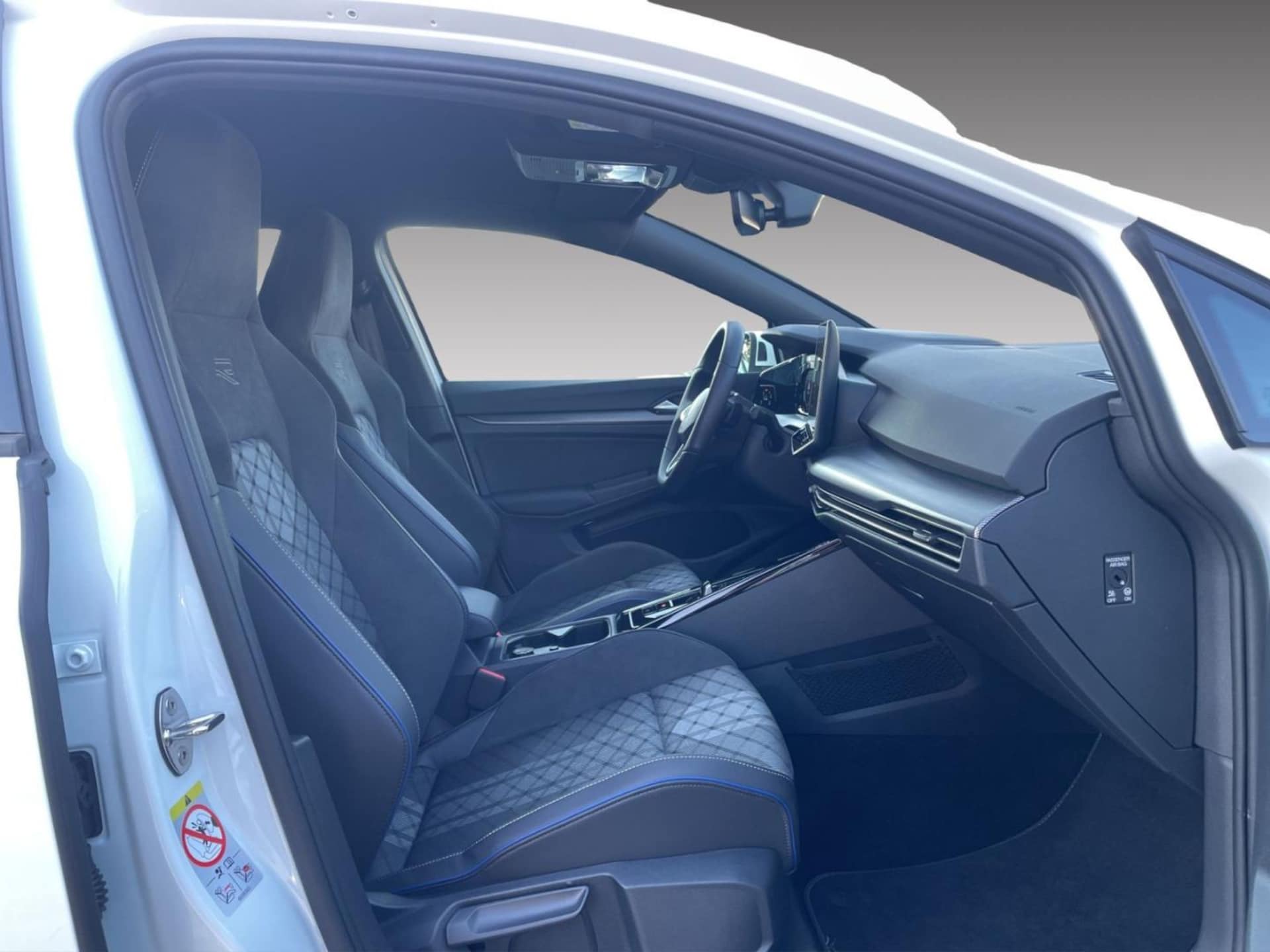 Volkswagen Golf R-Line