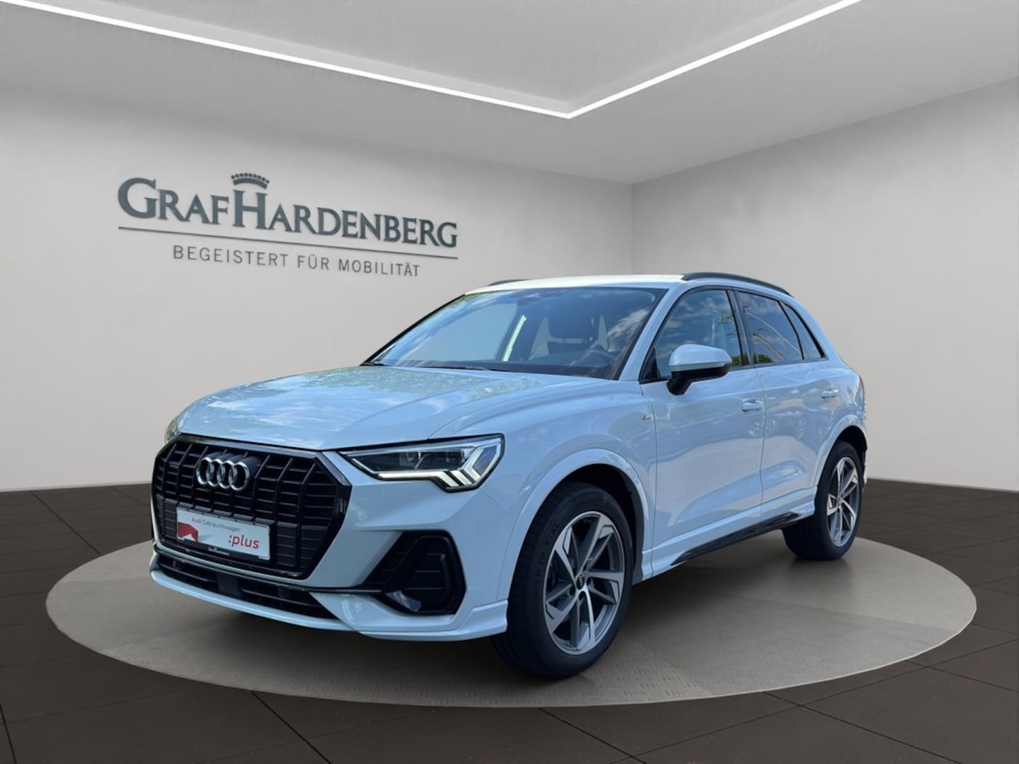 Bild über Audi Q3 TFSI quattro 140 kW S tronic - für weitere Informationen kontaktieren Sie den Audi Partner