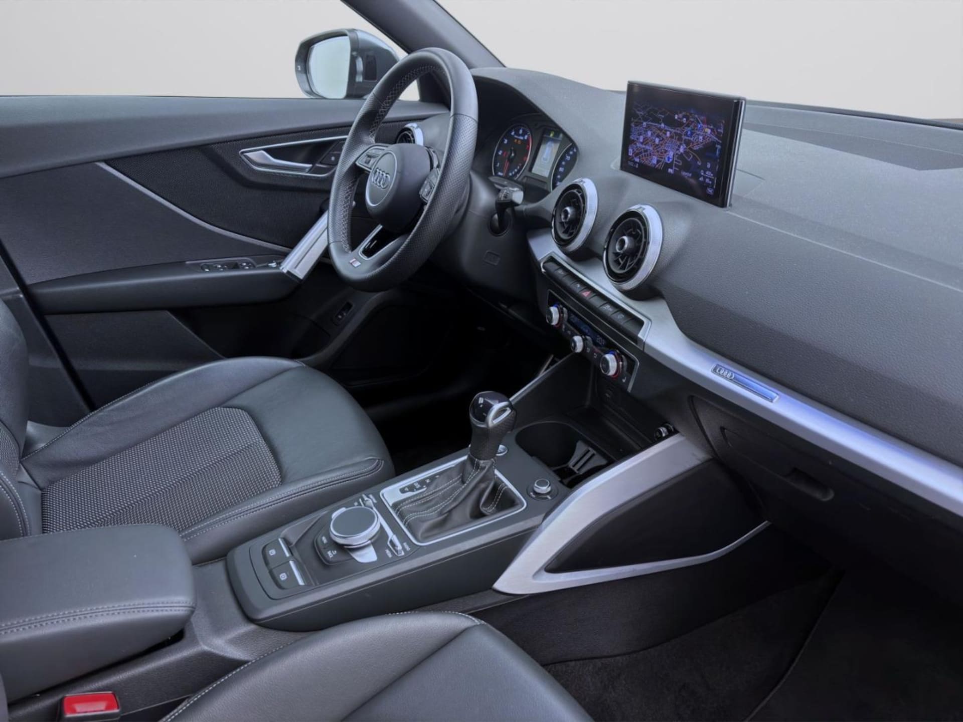 Audi Q2 S line