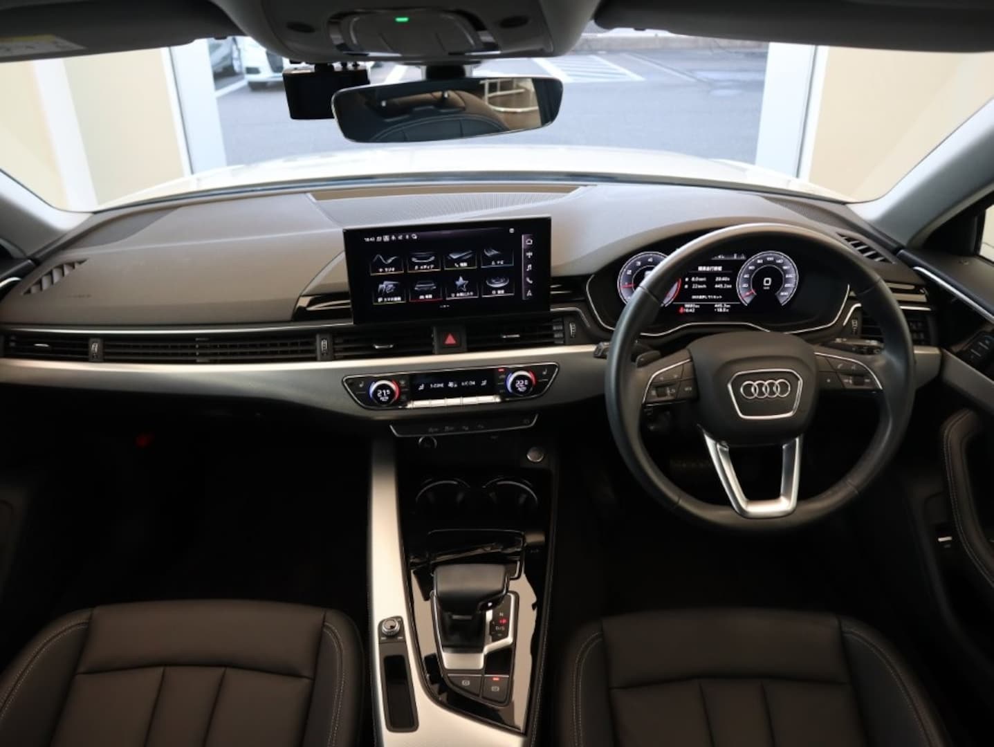 Audi A4 Avant 35 TFSI advanced for more details contact your dealer