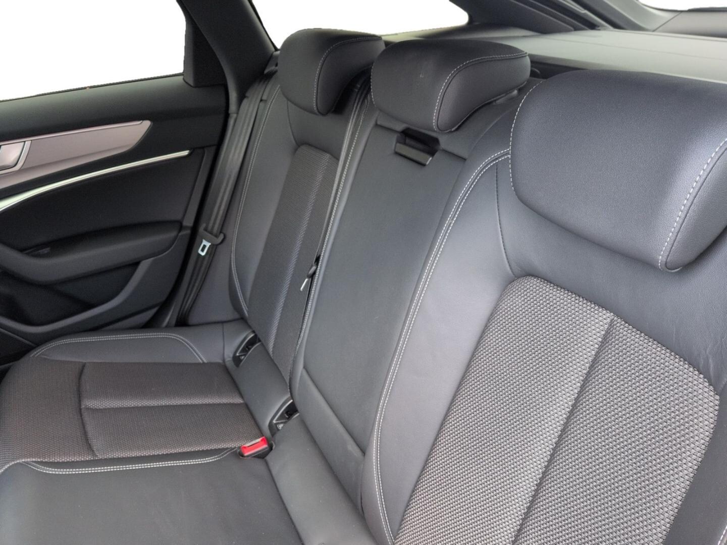 Bild über Audi A6 Avant S line 40 TDI quattro S tronic - für weitere Informationen kontaktieren Sie den Audi Partner