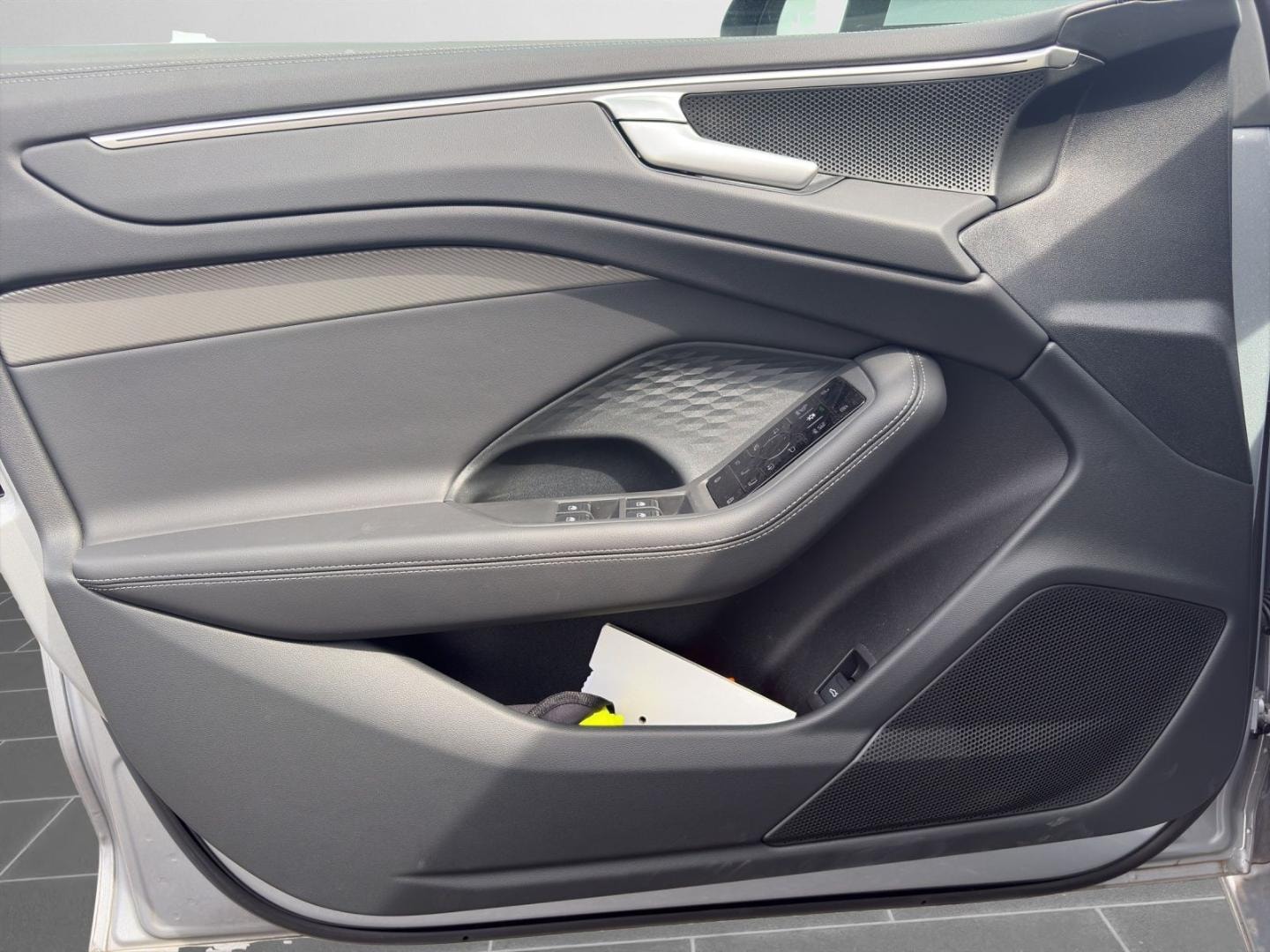 Bild über Audi A6 Avant TDI 150 kW S tronic - für weitere Informationen kontaktieren Sie den Audi Partner