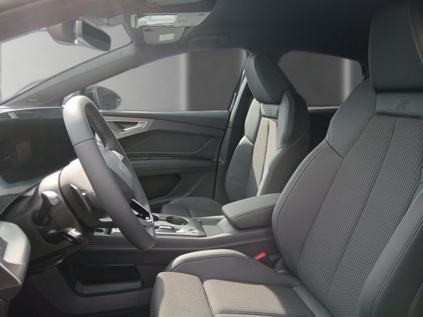 Bild über Audi Q4 Sportback e-tron e-tron performance 210 kW - für weitere Informationen kontaktieren Sie den Audi Partner