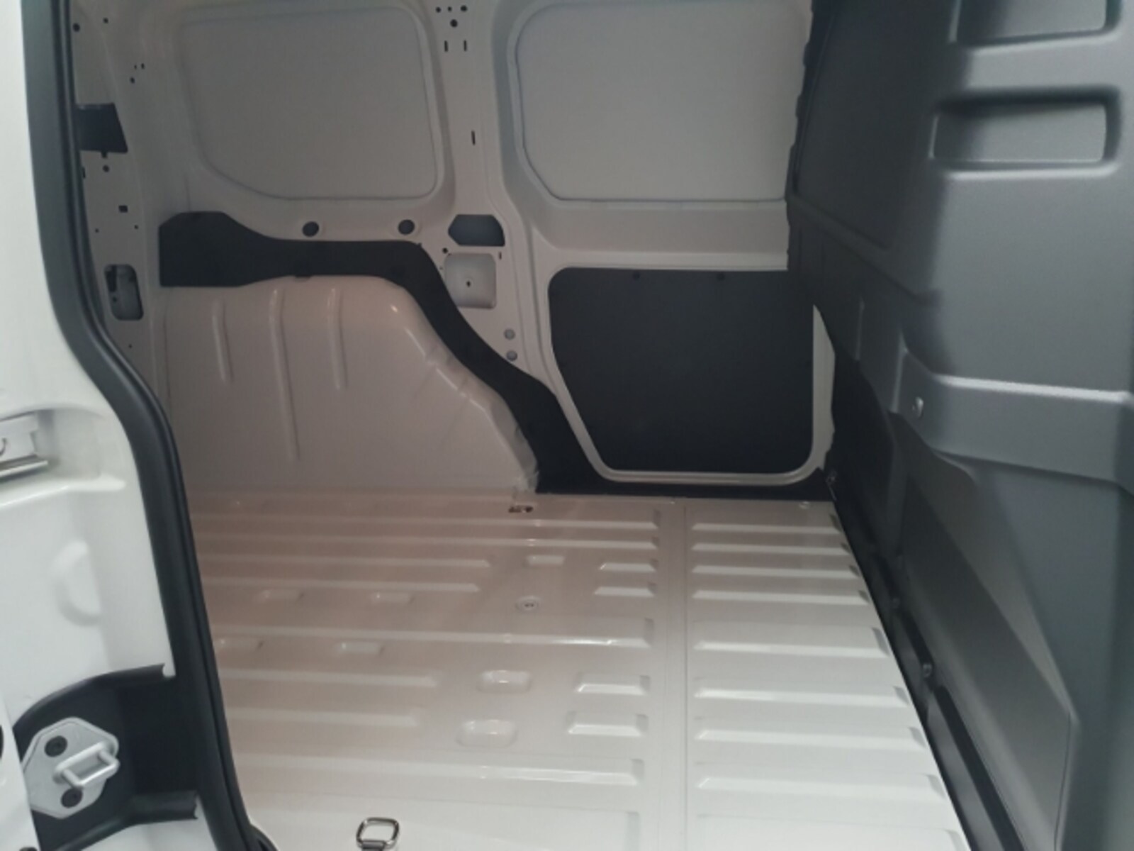 Volkswagen Caddy Cargo – Bild 9