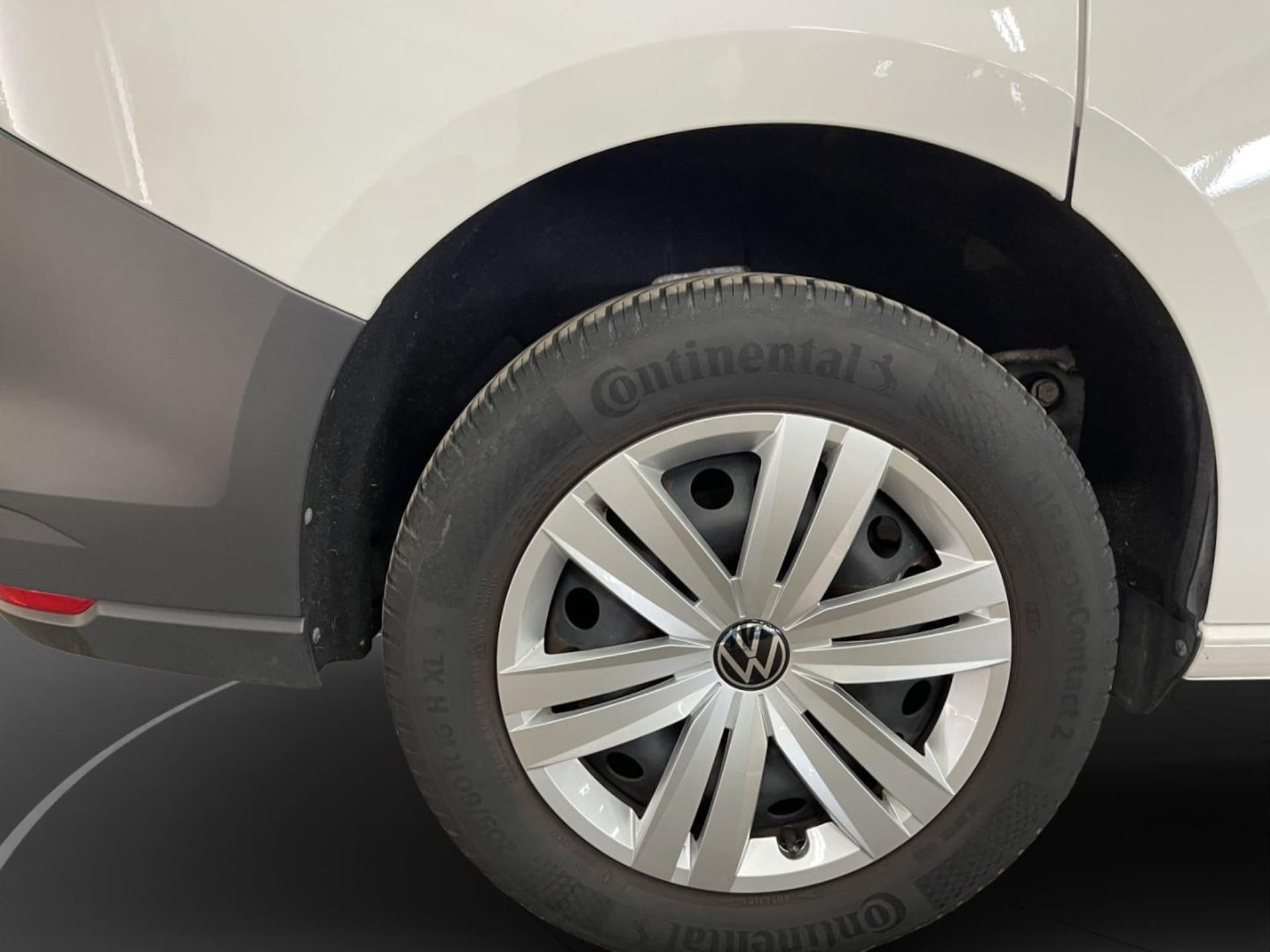 Volkswagen Caddy Kombi Basis-Modell