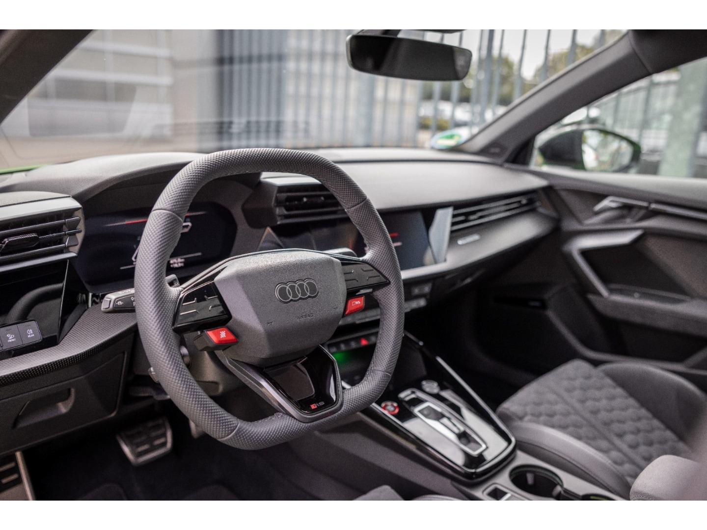 Bild über Audi RS 3 Sportback TFSI quattro 294 kW S tronic - für weitere Informationen kontaktieren Sie den Audi Partner