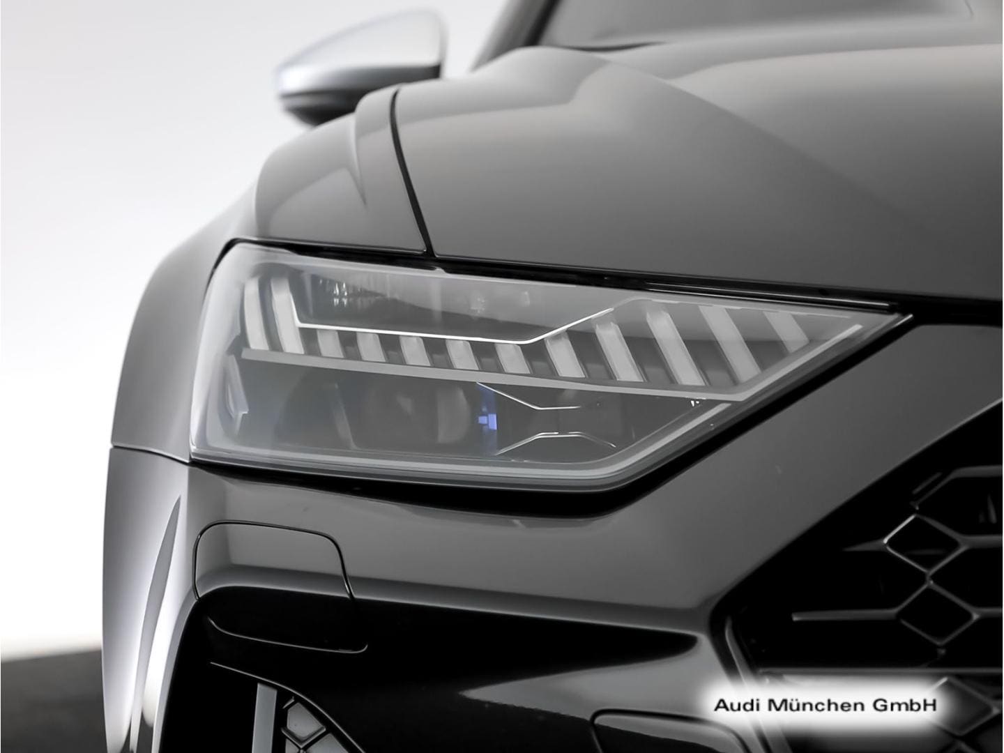 Bild über Audi RS 6 Avant TFSI quattro tiptronic - für weitere Informationen kontaktieren Sie den Audi Partner