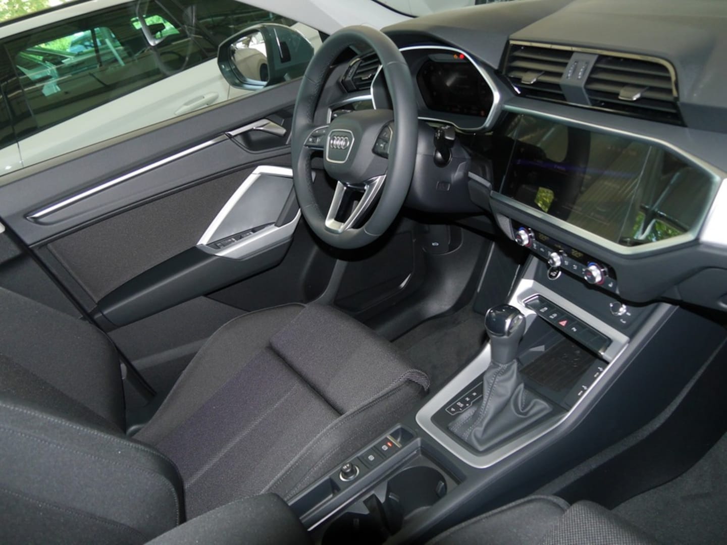 Bild über Audi Q3 advanced 35 TDI S tronic - für weitere Informationen kontaktieren Sie den Audi Partner