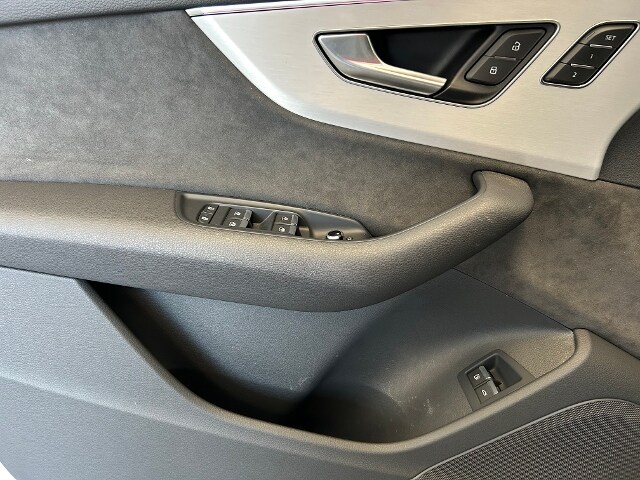 Image about Audi Q7 TFSI e 55 TFSI e quattro tiptronic