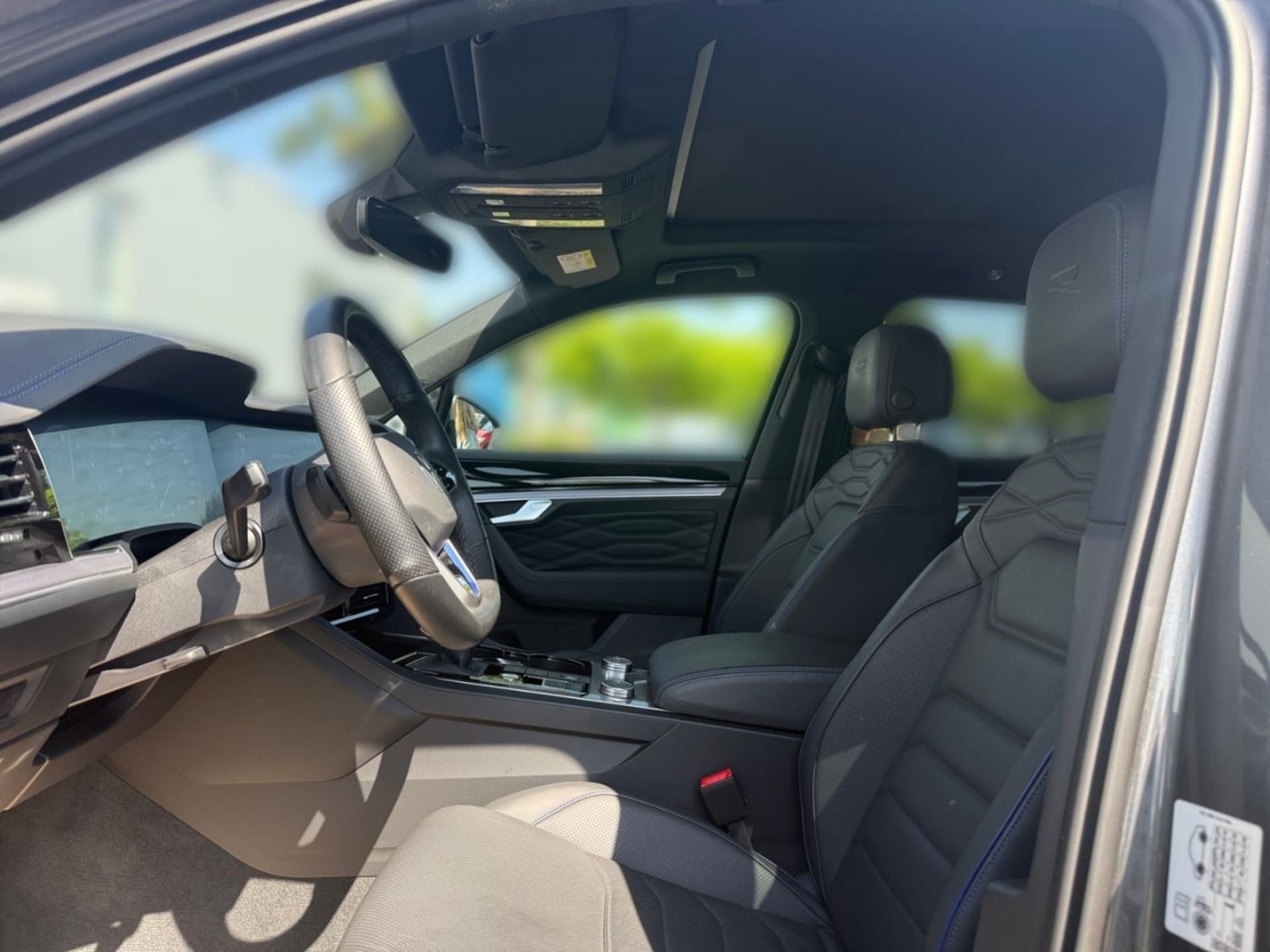 Volkswagen Touareg R