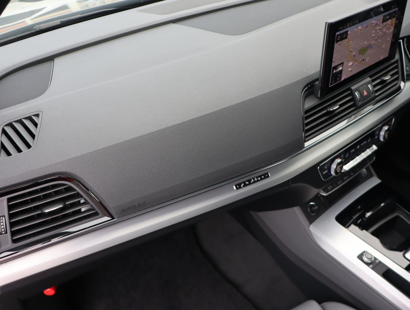 Image about Audi Q5 Sportback 40 TDI quattro S line 150(204) kW(PS) S tronic