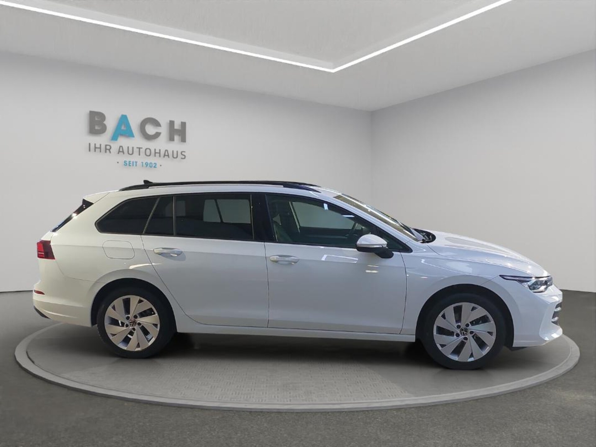 Volkswagen Golf Variant Life