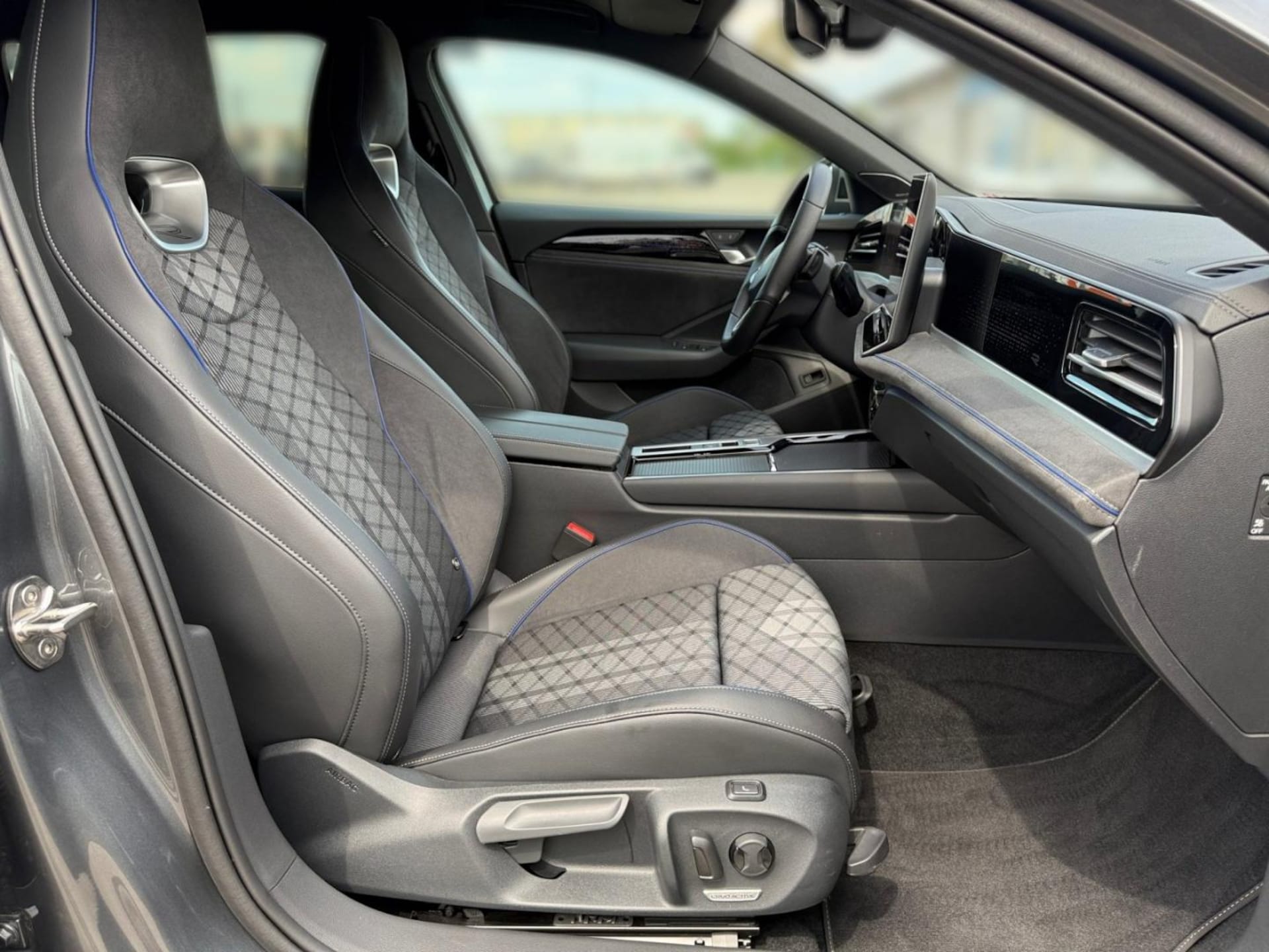 Volkswagen Passat R-Line