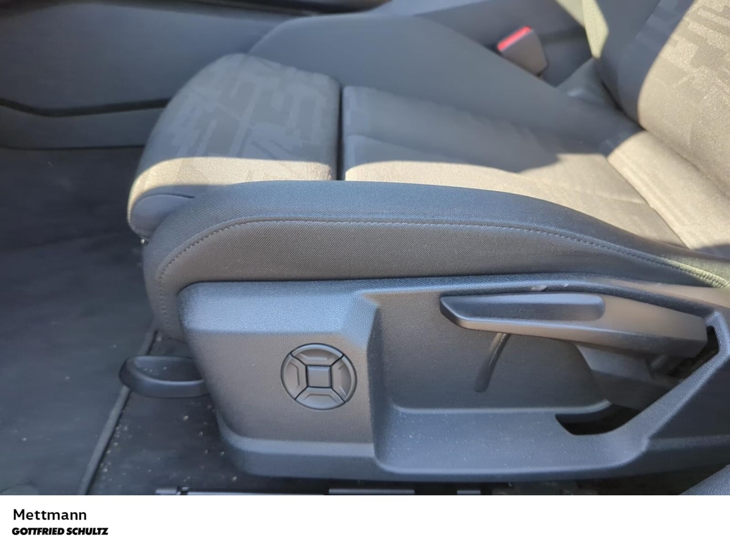 Bild über Audi A5 Avant TDI 150 kW S tronic - für weitere Informationen kontaktieren Sie den Audi Partner