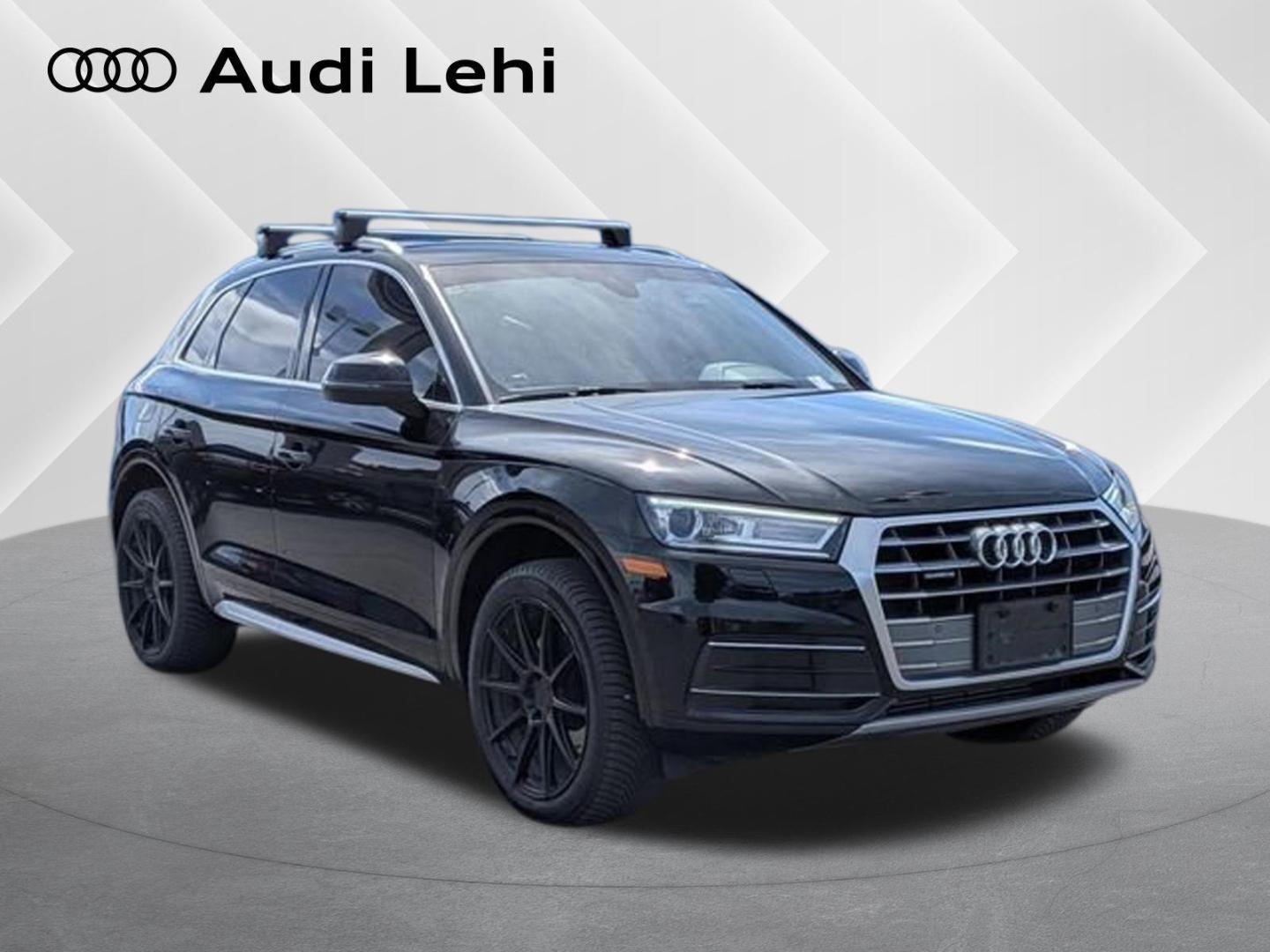 2020 Audi Q5 45 Titanium quattro S tronic Premium's photo