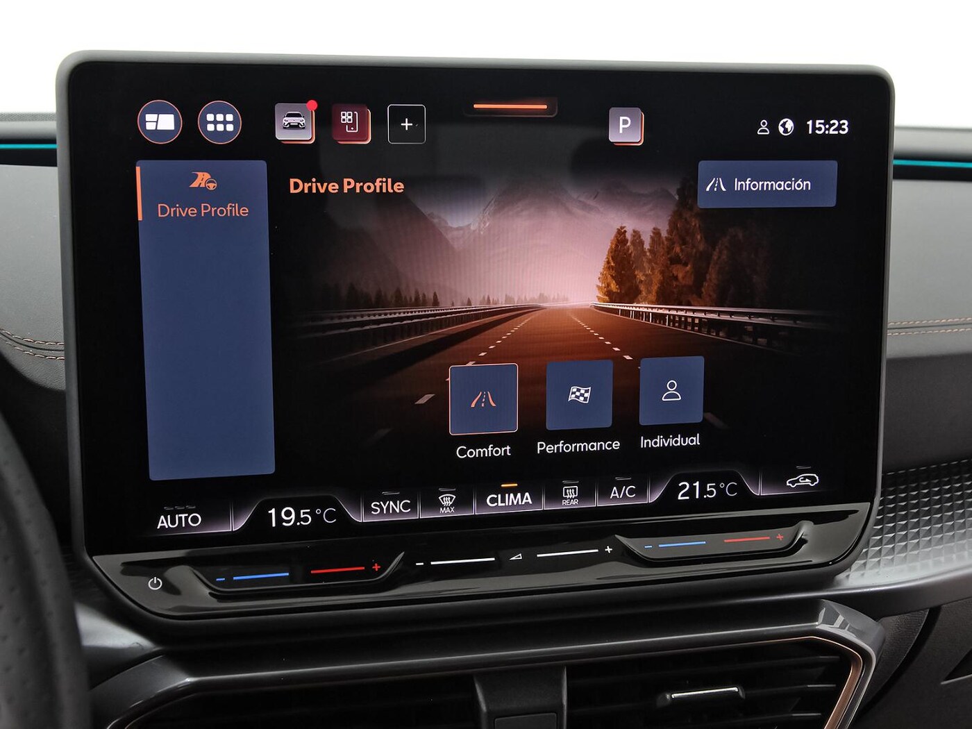 CUPRA Leon León 1.5 eTSI DSG 110 kW (150 CV) — photo 22