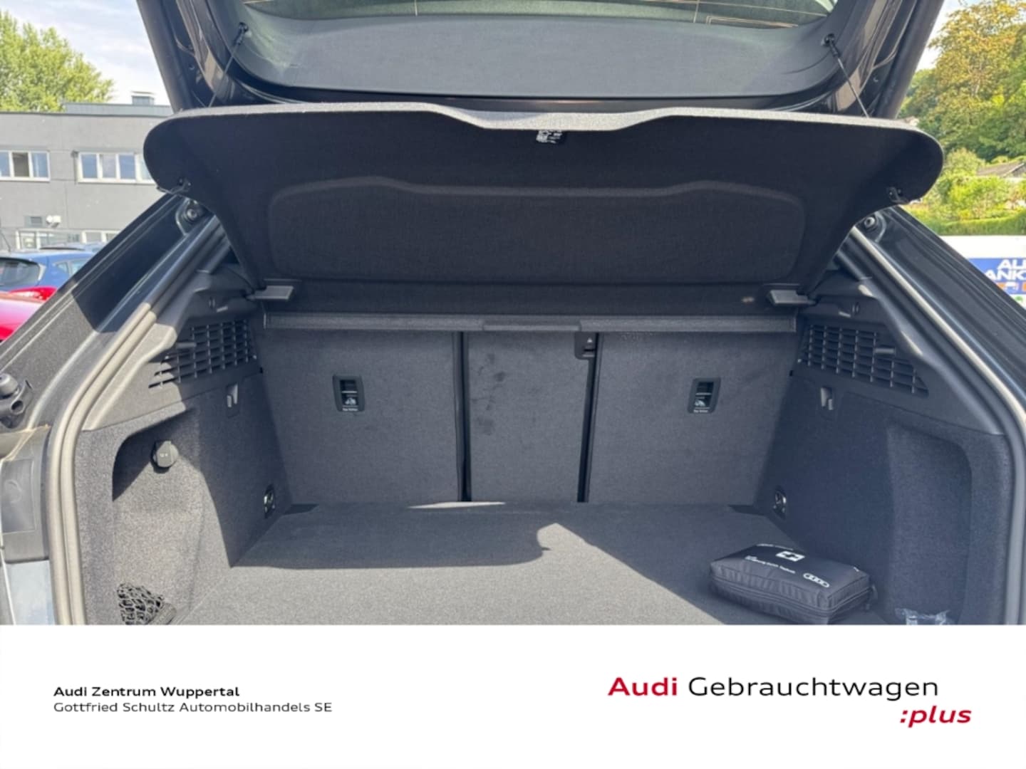 Bild über Audi RS 3 Sportback TFSI quattro 294 kW S tronic - für weitere Informationen kontaktieren Sie den Audi Partner