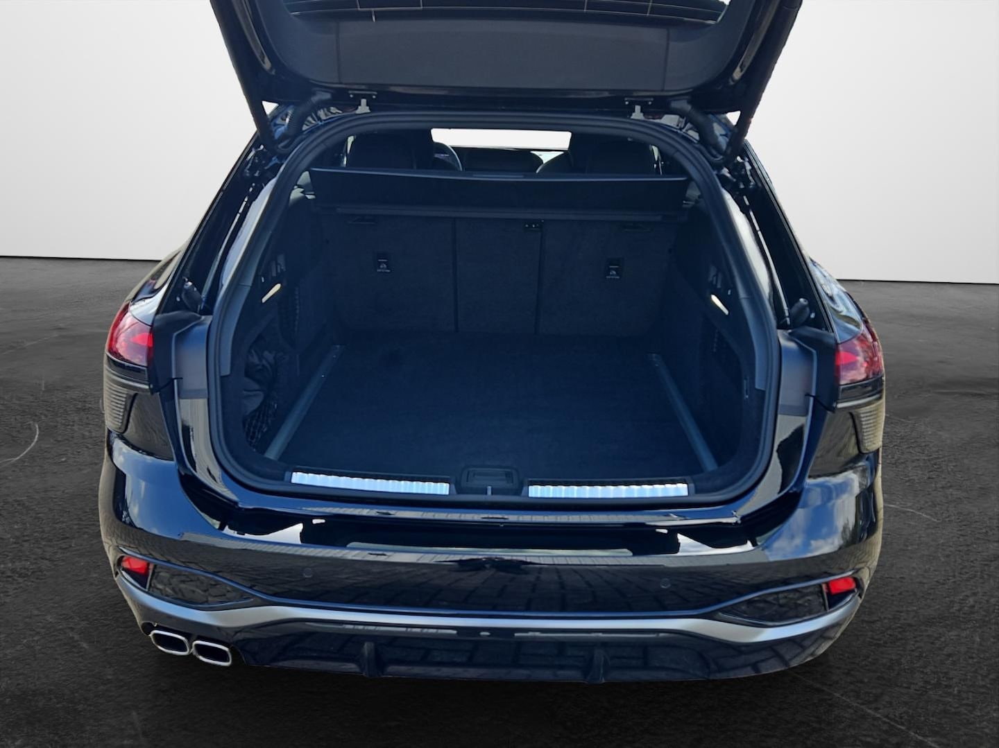 Bild über Audi A6 Avant TDI quattro 220 kW S tronic - für weitere Informationen kontaktieren Sie den Audi Partner