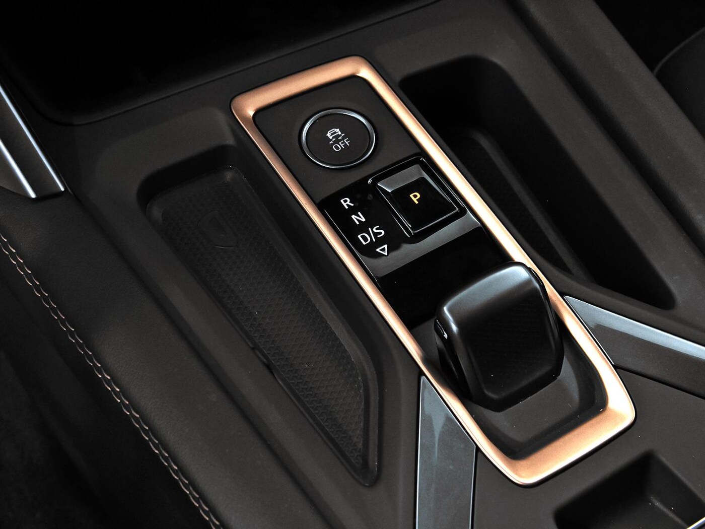 CUPRA Leon León 1.5 eTSI DSG 110 kW (150 CV) — photo 31