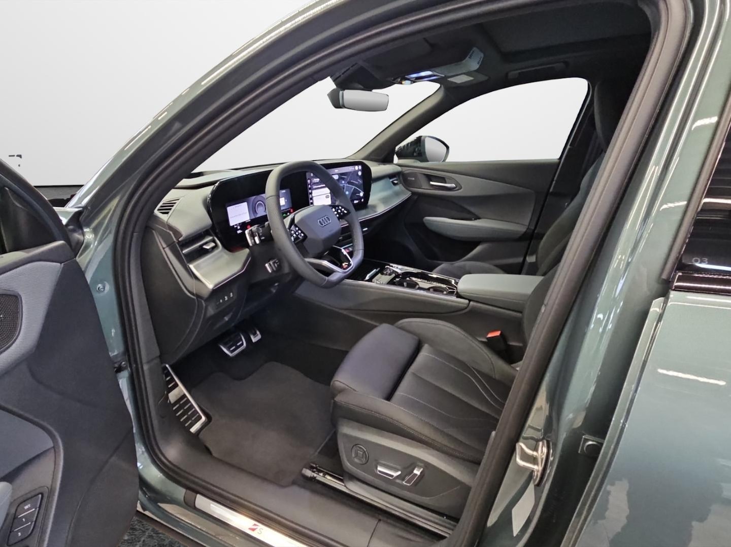 Bild über Audi Q3 SUV TFSI quattro 195 kW S tronic - für weitere Informationen kontaktieren Sie den Audi Partner