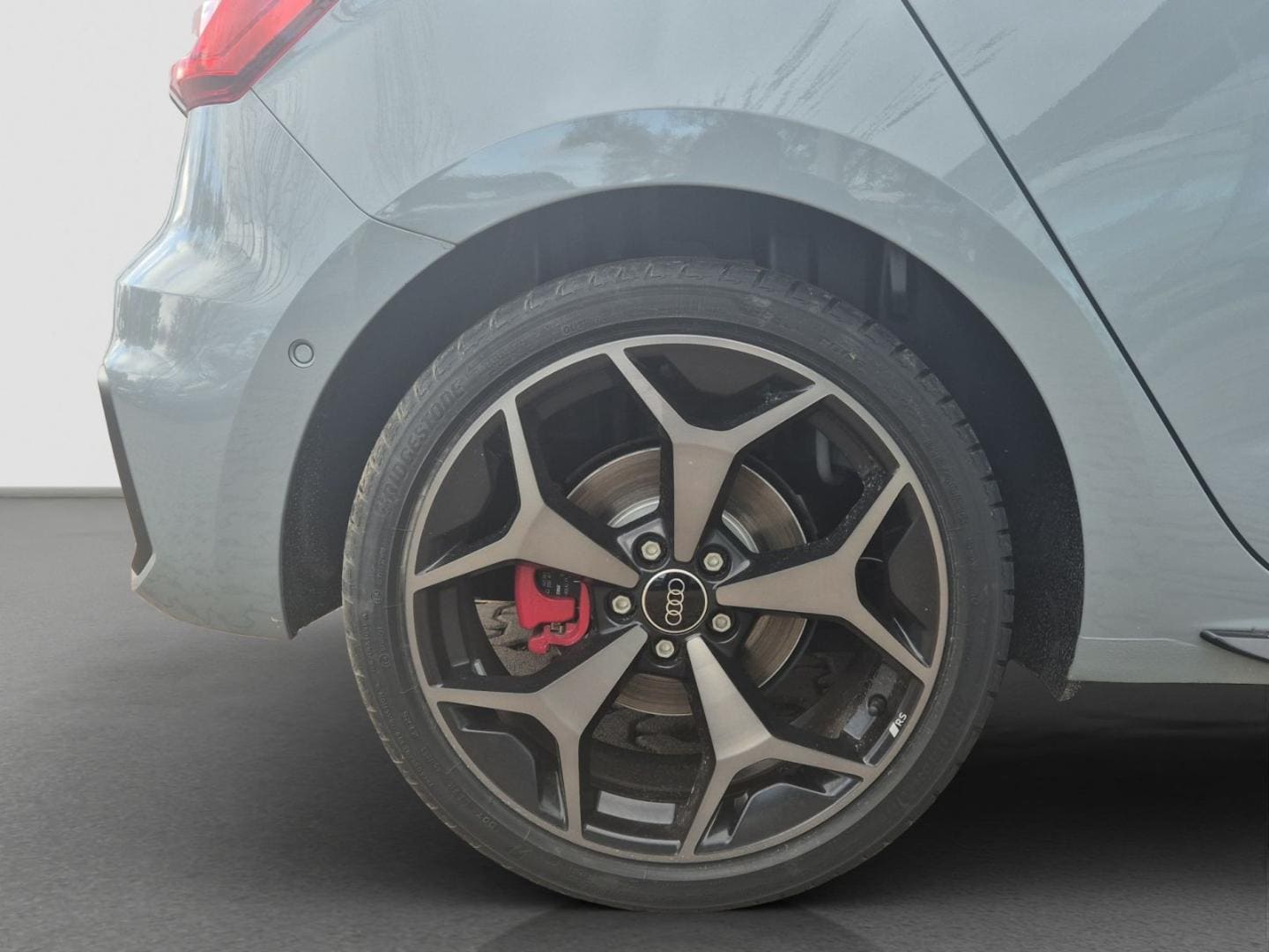 Bild über Audi A1 Sportback S line 40 TFSI S tronic - für weitere Informationen kontaktieren Sie den Audi Partner