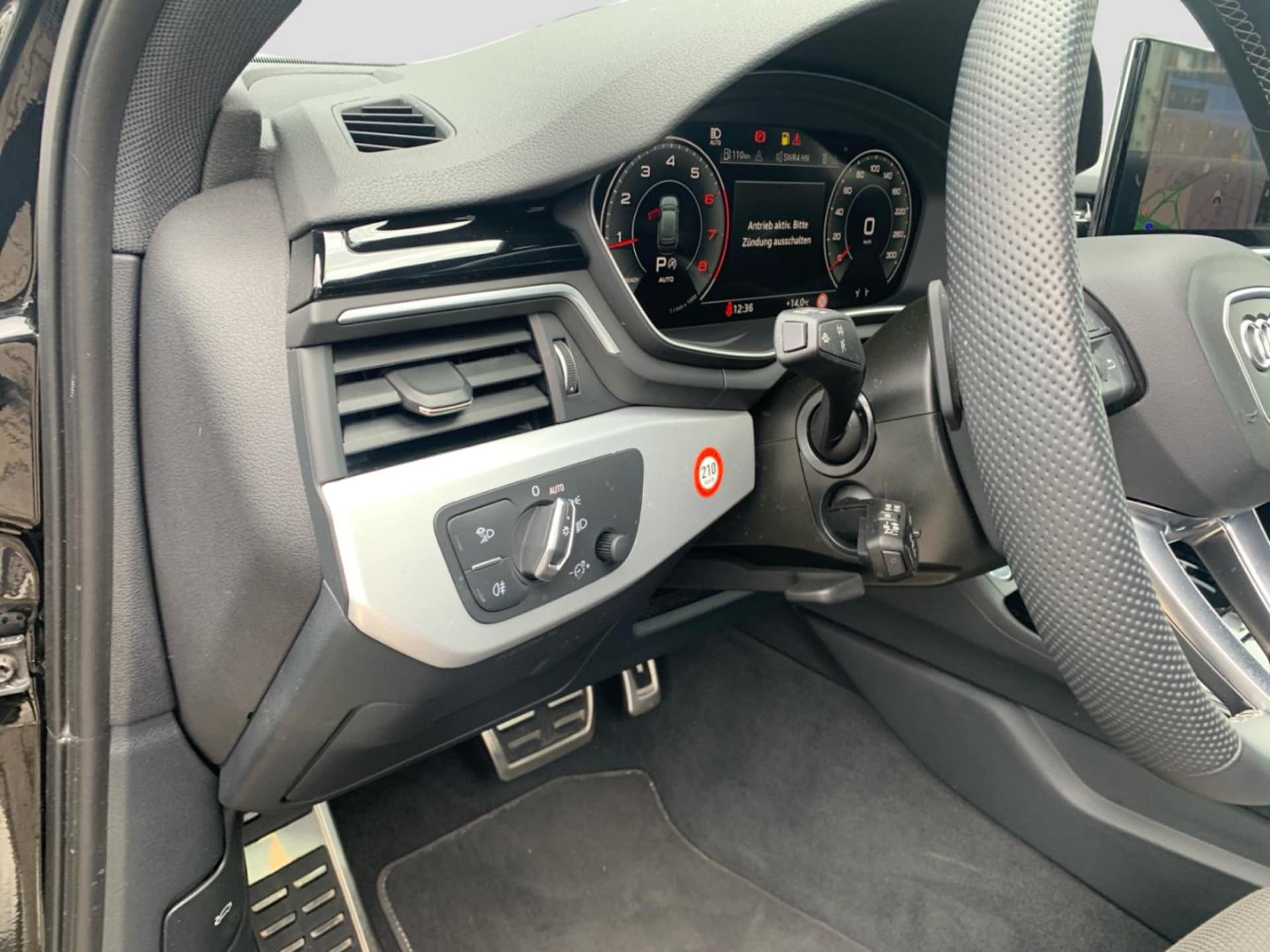 Audi A4 Avant S line