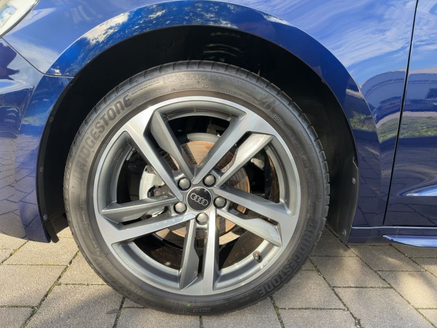 Bild über Audi A1 Sportback S line 25 TFSI S tronic - für weitere Informationen kontaktieren Sie den Audi Partner