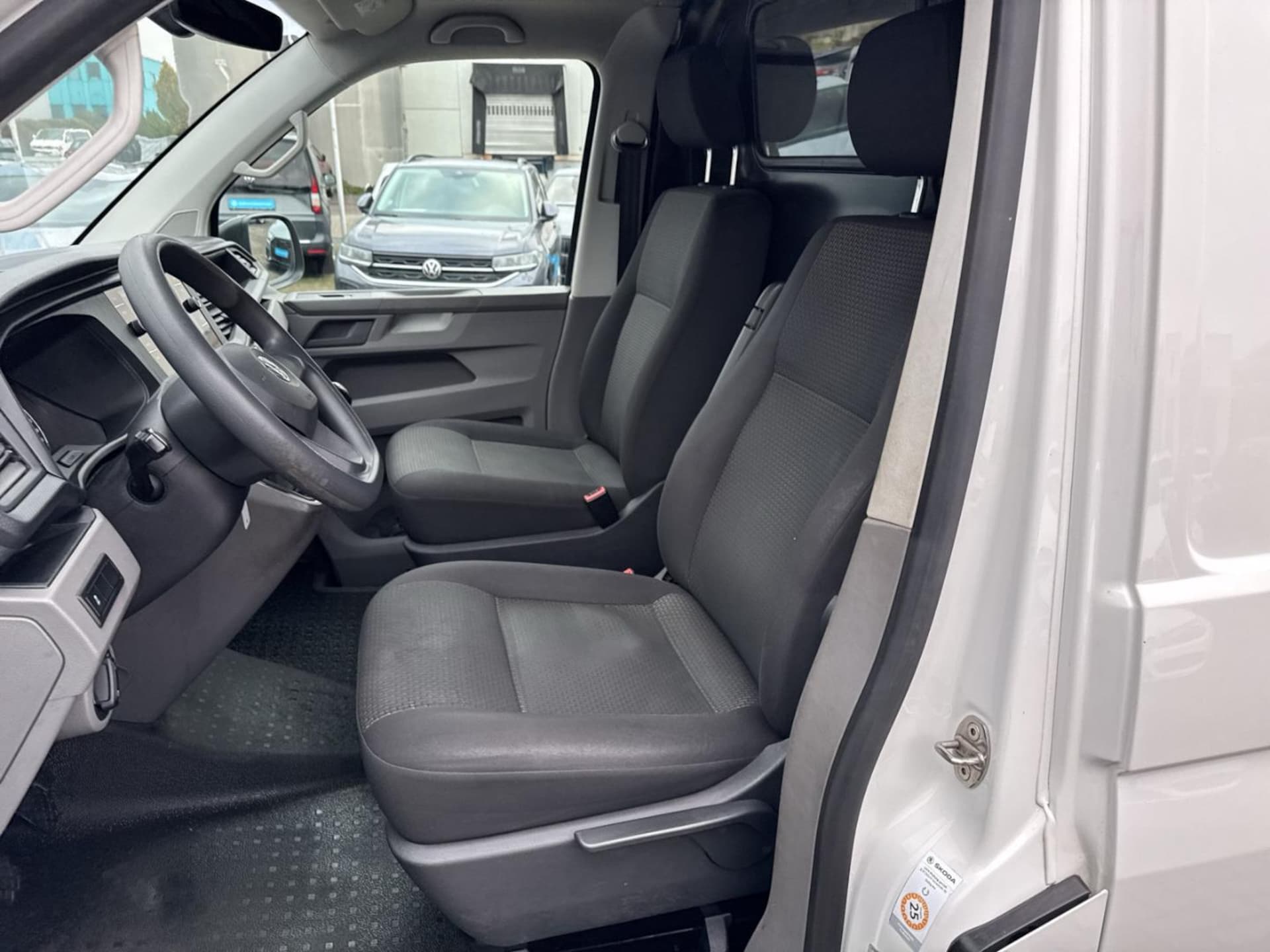 Volkswagen T6.1 Transporter Kasten kurzer Radstand