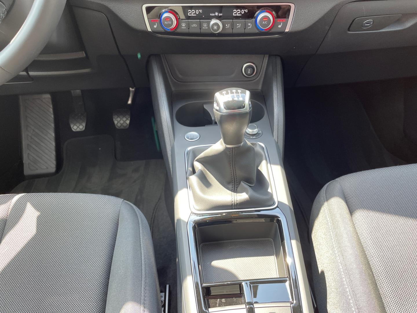 Bild über Audi Q2 advanced 30 TFSI Schaltgetriebe - für weitere Informationen kontaktieren Sie den Audi Partner