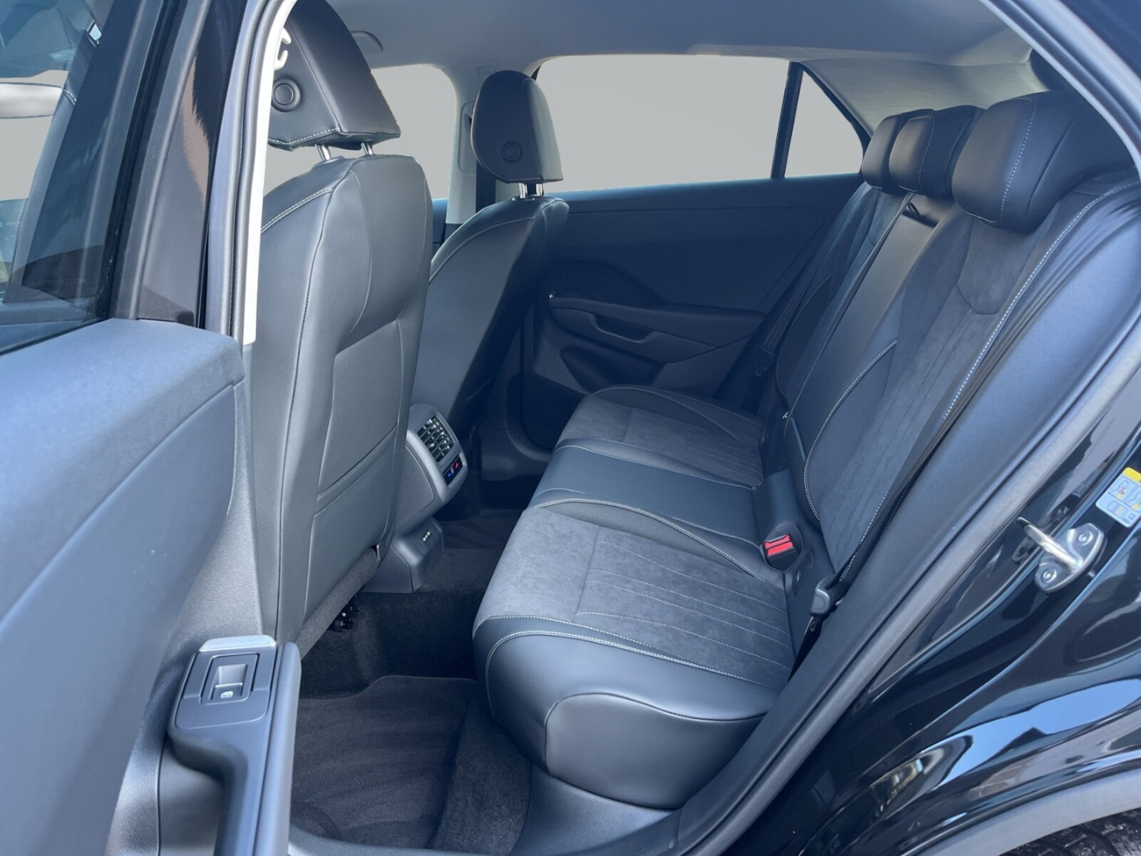 Volkswagen T-Roc – Bild 6