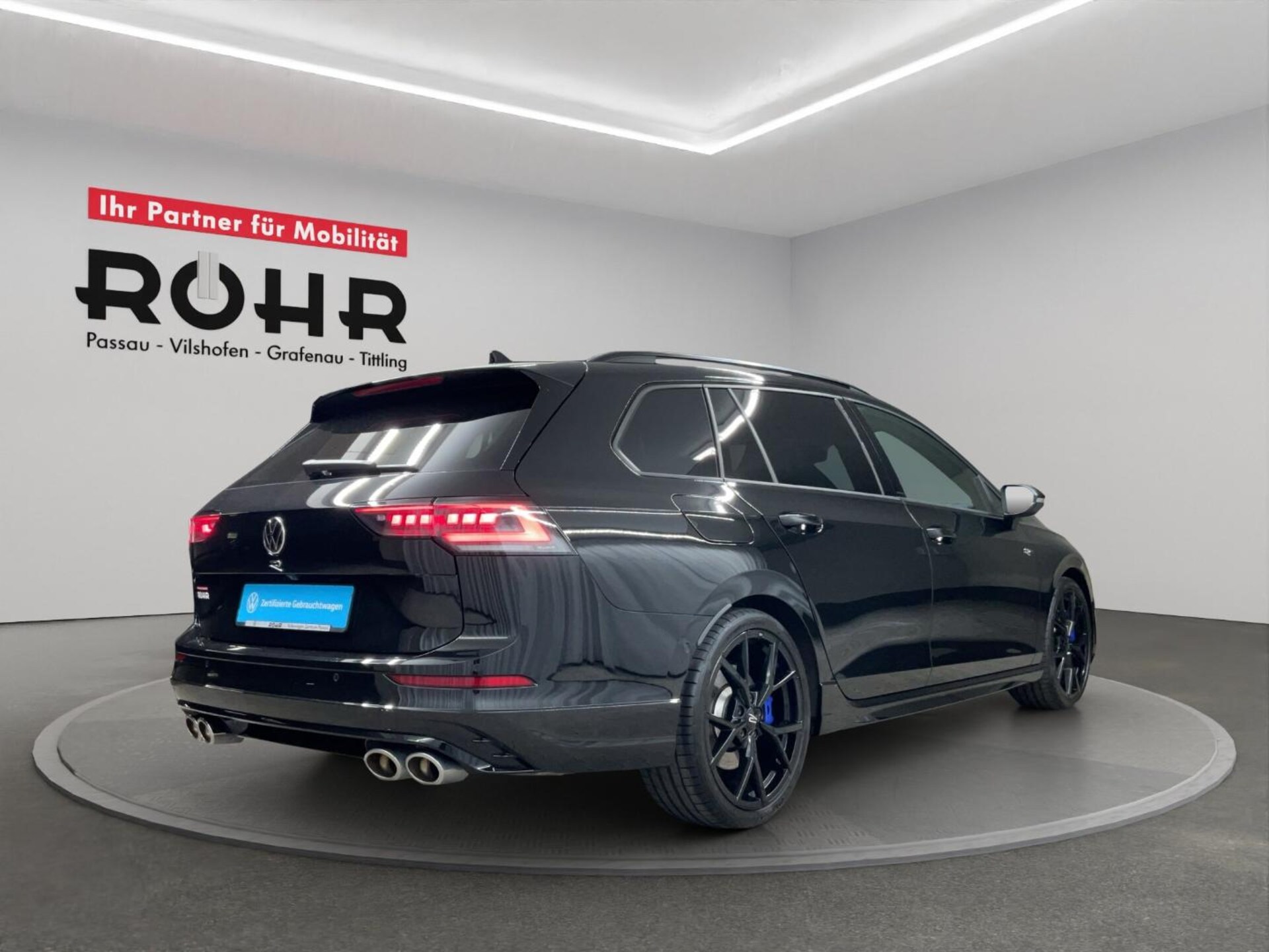 Volkswagen Golf Variant R