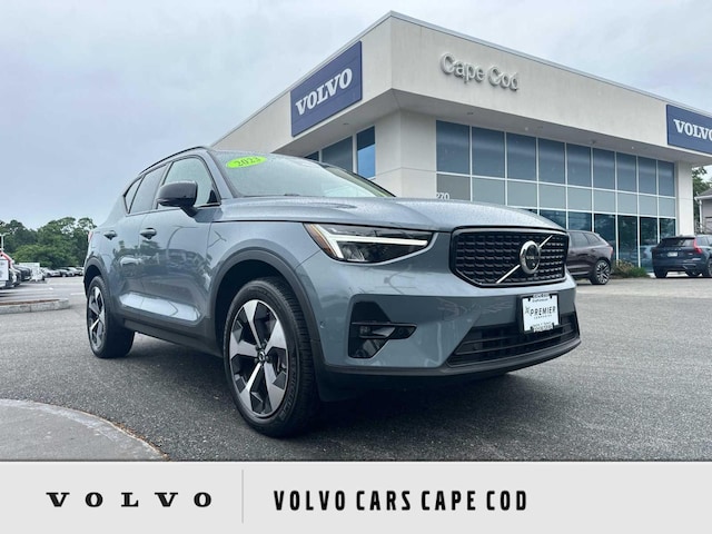 2023 Volvo XC40