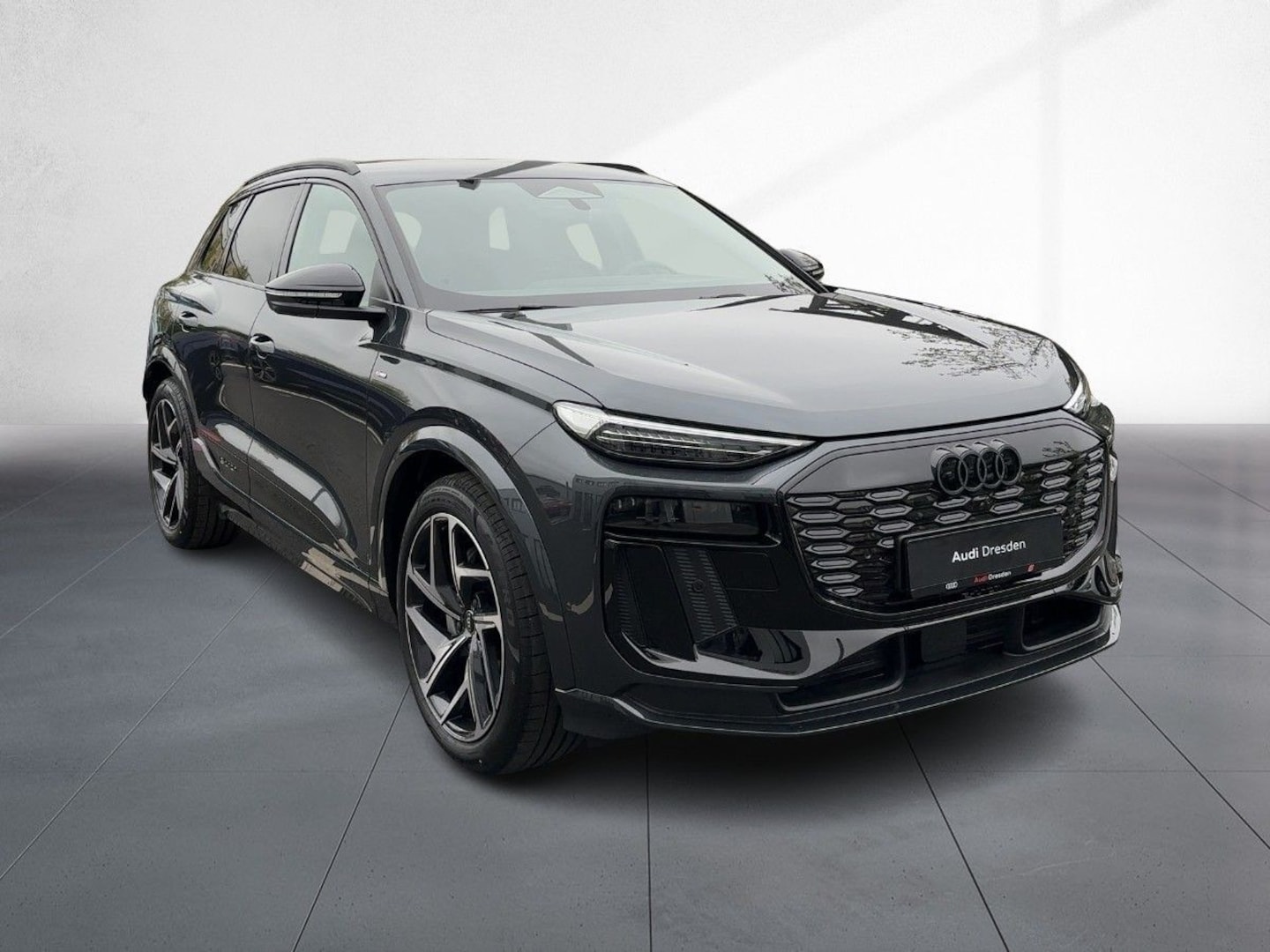 Bild über Audi Q6 SUV e-tron S line business e-tron performance 225 kW - für weitere Informationen kontaktieren Sie den Audi Partner
