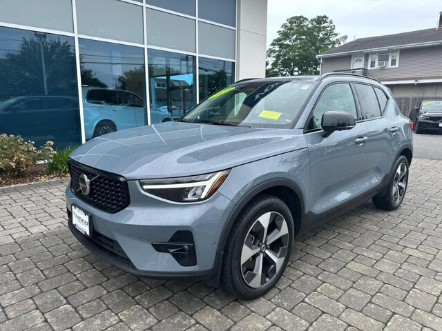 2023 Volvo XC40