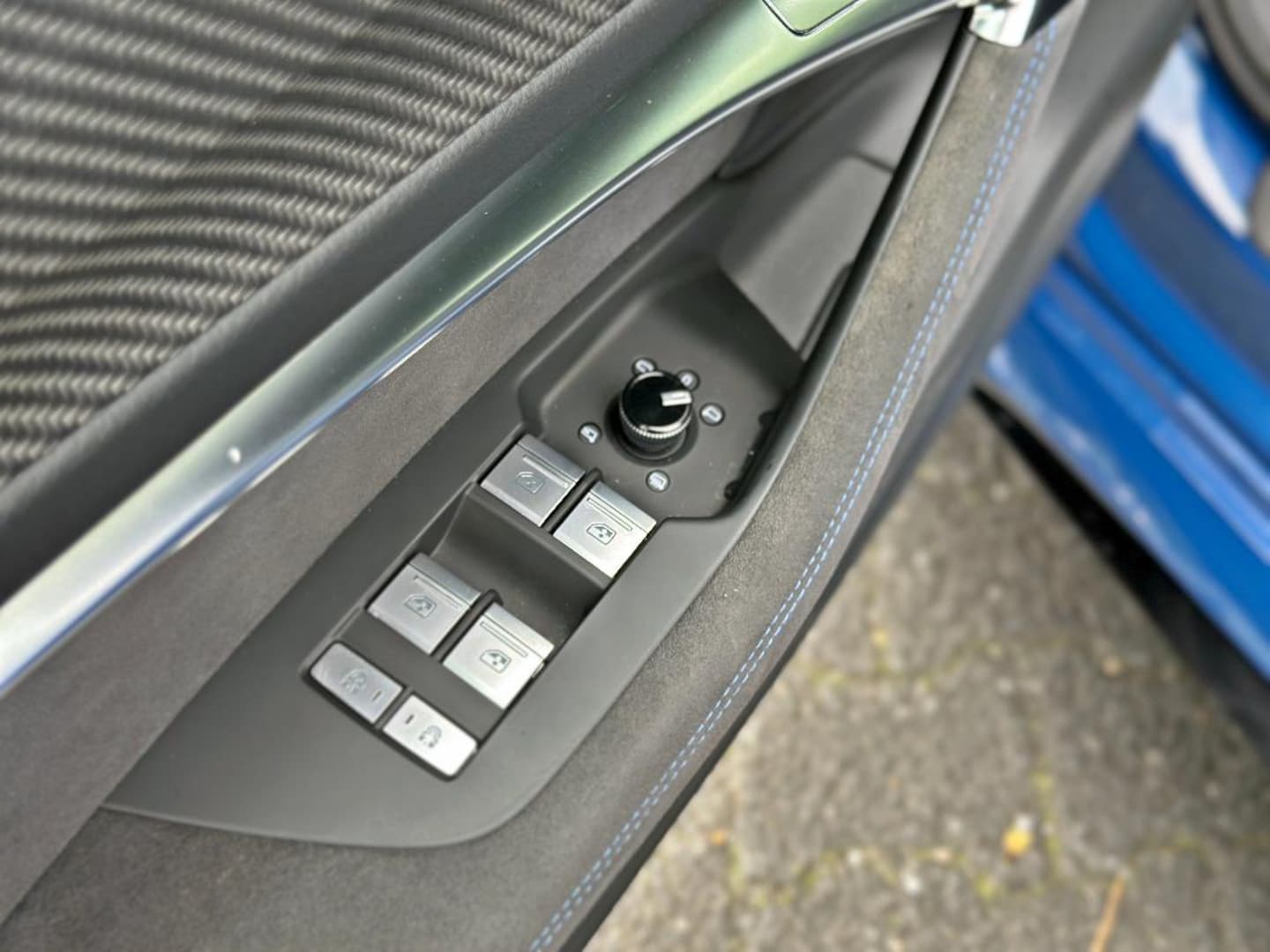 Bild über Audi RS 6 Avant performance quattro tiptronic - für weitere Informationen kontaktieren Sie den Audi Partner
