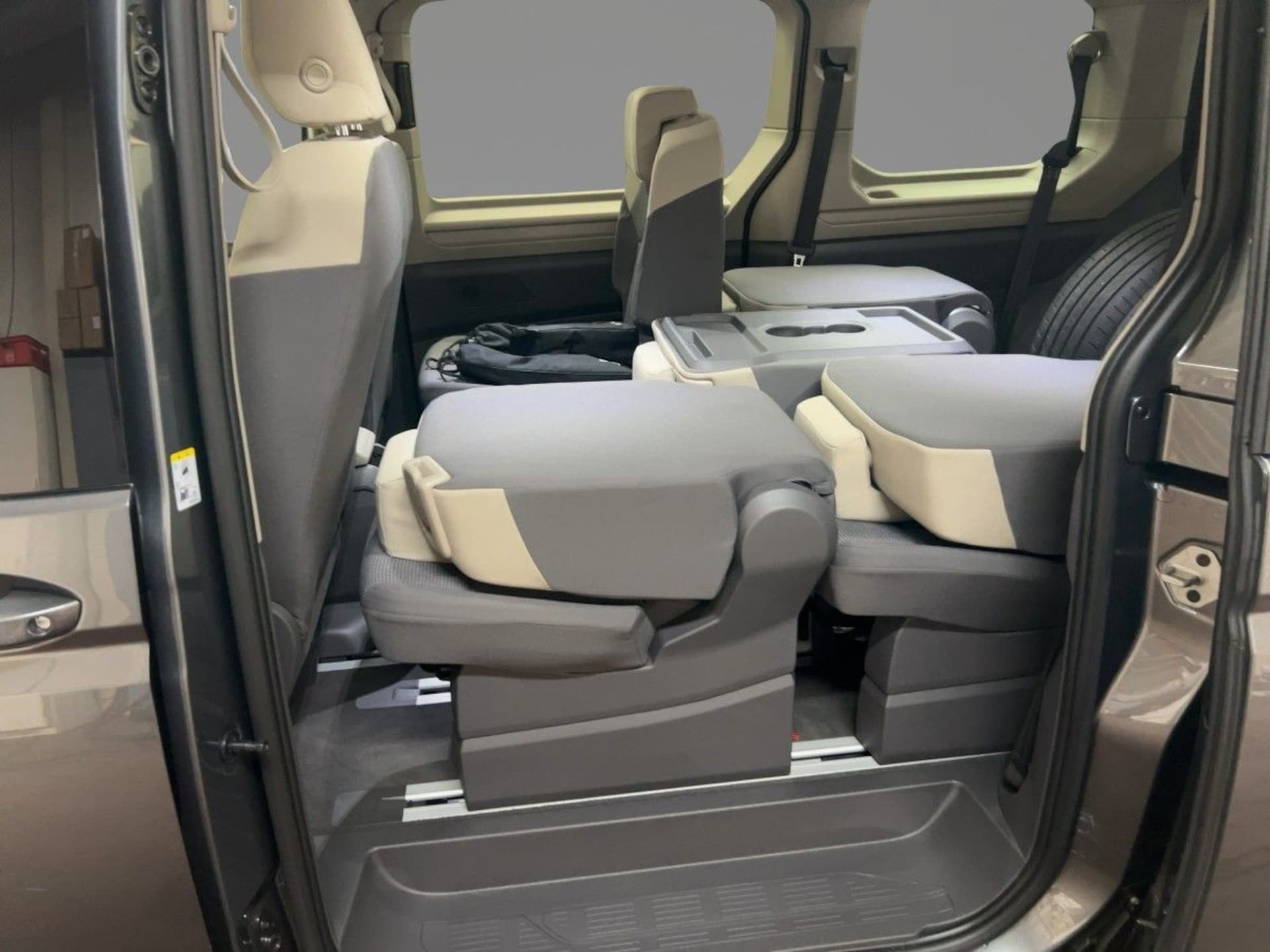 Volkswagen Multivan Basis-Modell