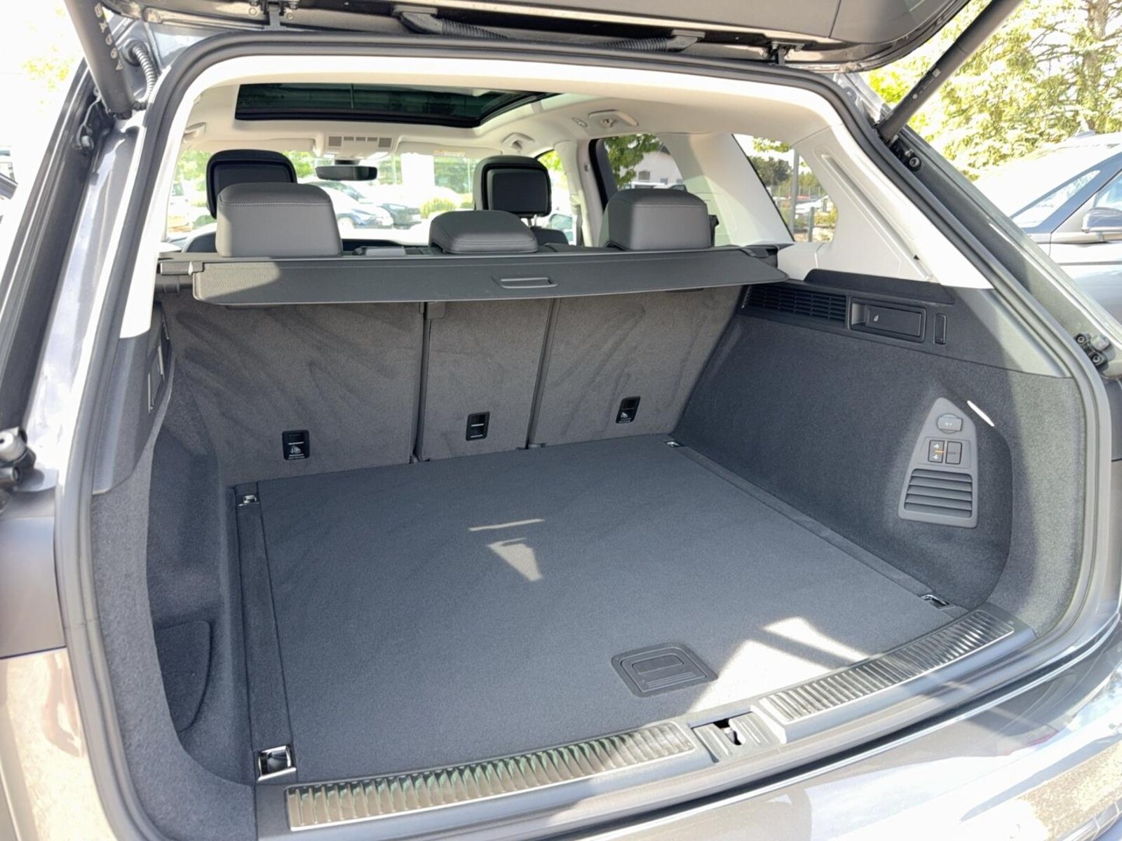 Volkswagen Touareg – Bild 17
