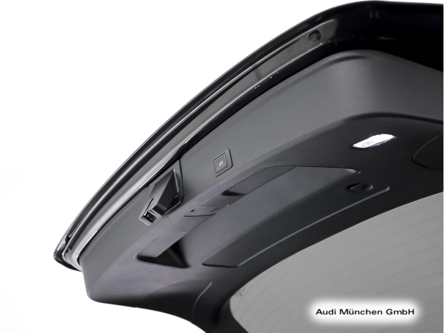 Bild über Audi RS 4 Avant TFSI quattro tiptronic - für weitere Informationen kontaktieren Sie den Audi Partner