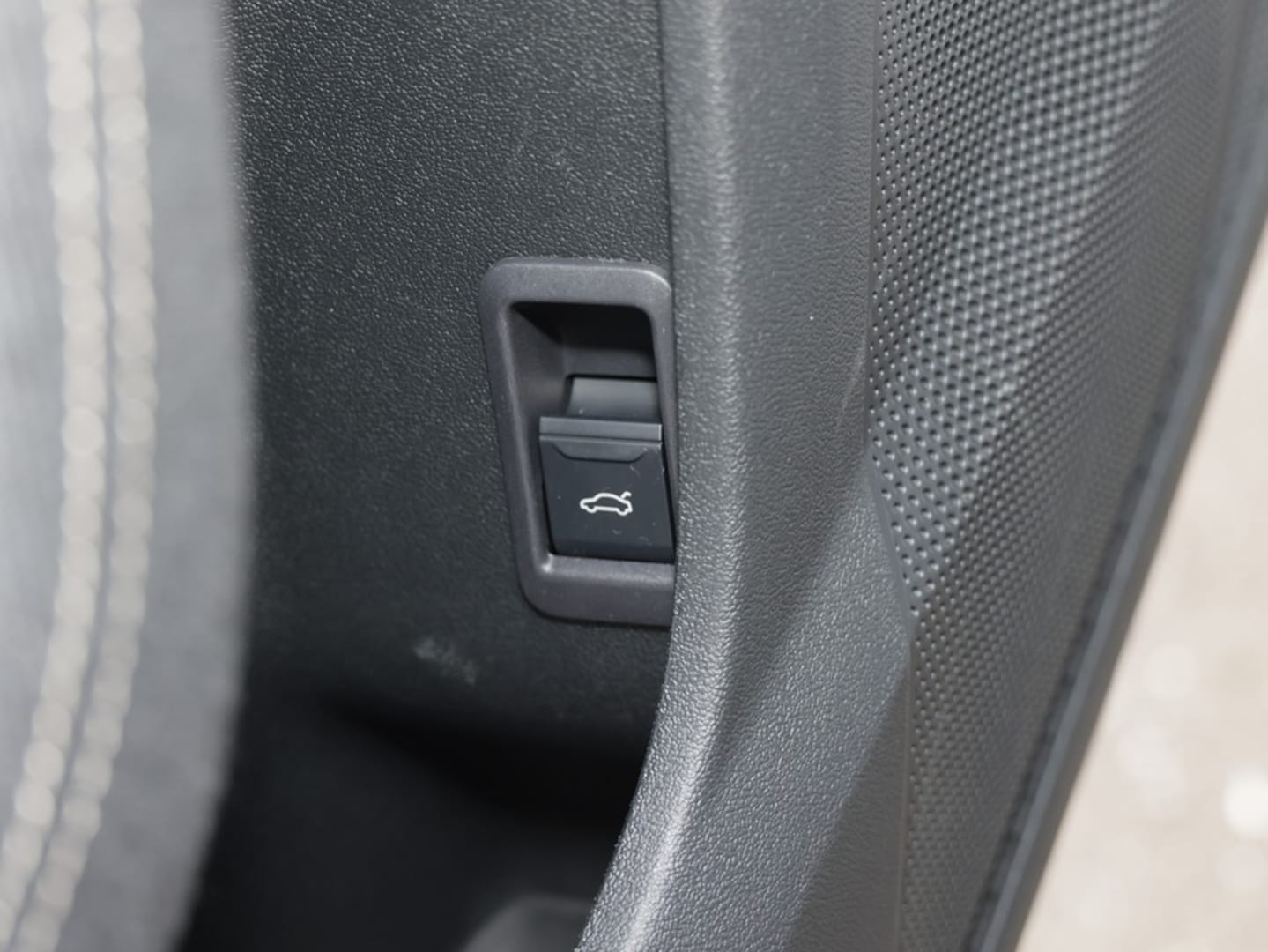 Bild über Audi A5 Avant TFSI 110 kW S tronic - für weitere Informationen kontaktieren Sie den Audi Partner