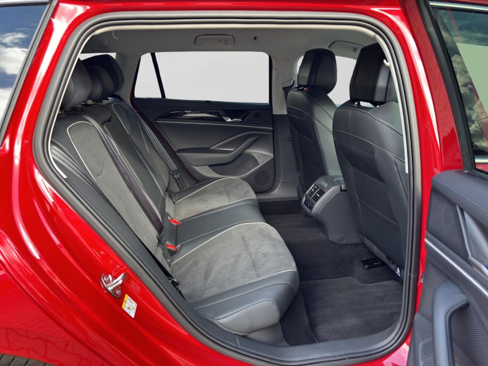 Volkswagen Passat – Bild 6