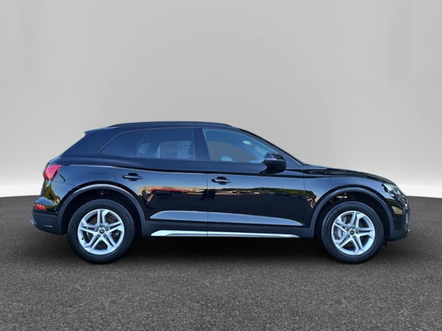 Bild über Audi Q5 TFSI e advanced 50 TFSI e quattro S tronic - für weitere Informationen kontaktieren Sie den Audi Partner
