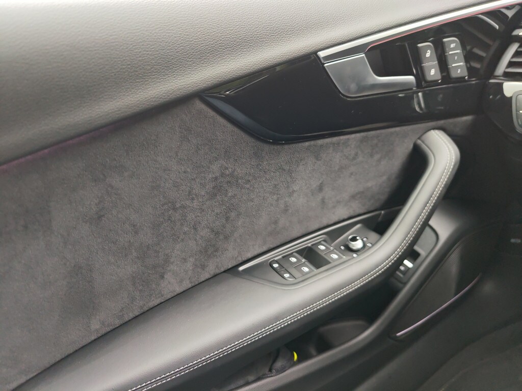 Image about Audi A4 Avant S line 40 TDI quattro S tronic