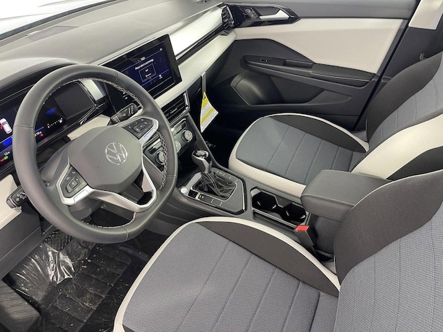 2025 Volkswagen Taos