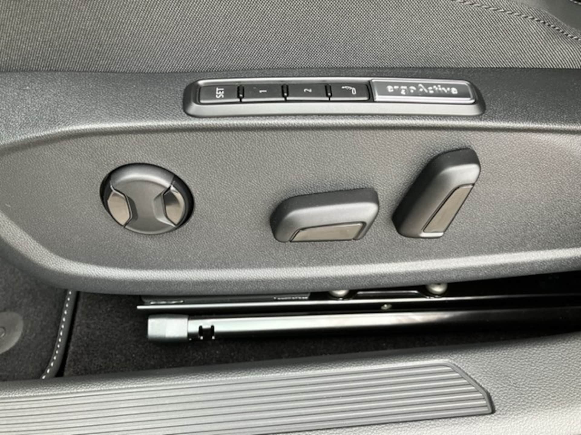 Volkswagen Golf Variant Style
