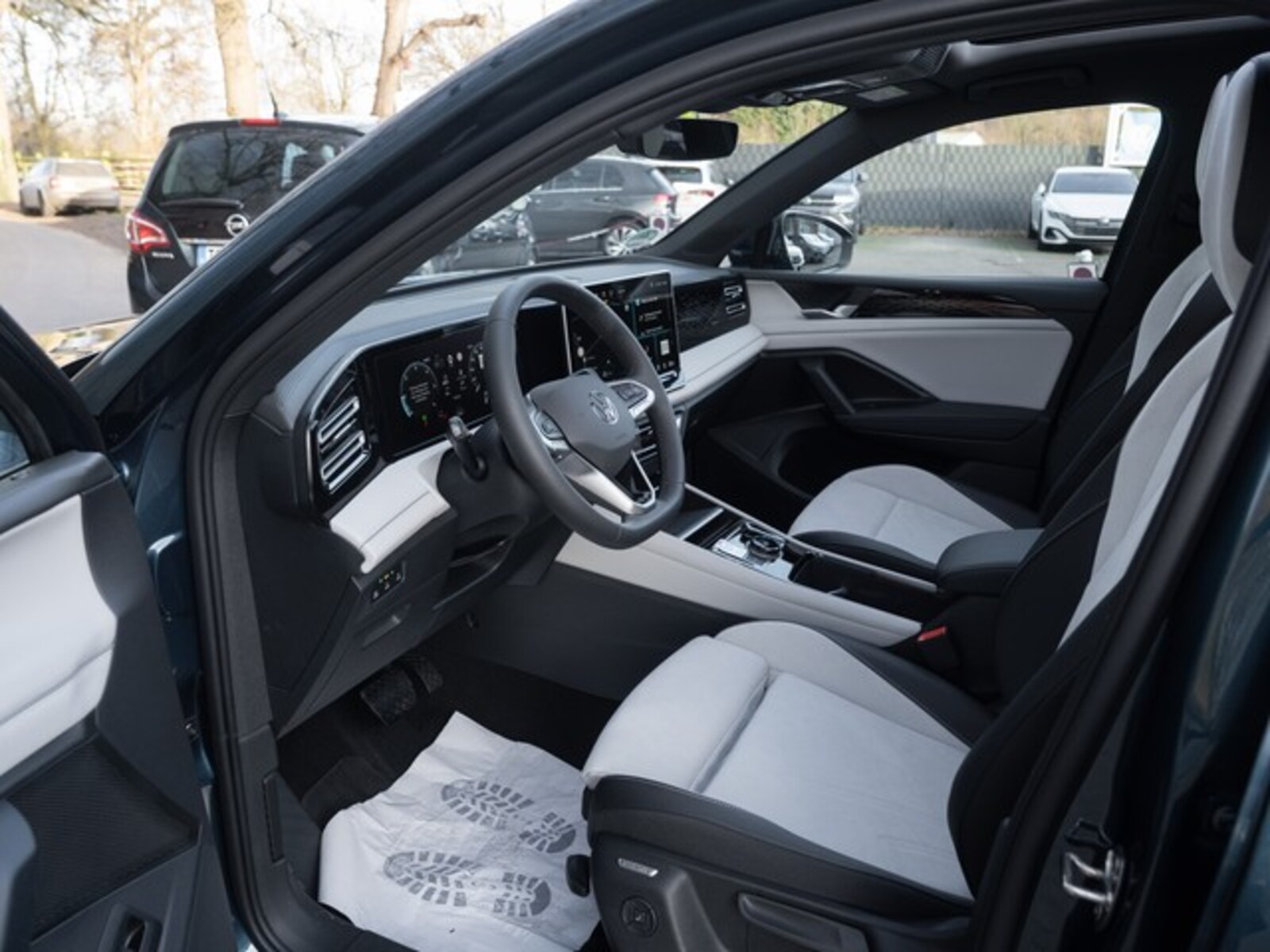 Volkswagen Tiguan – Bild 9